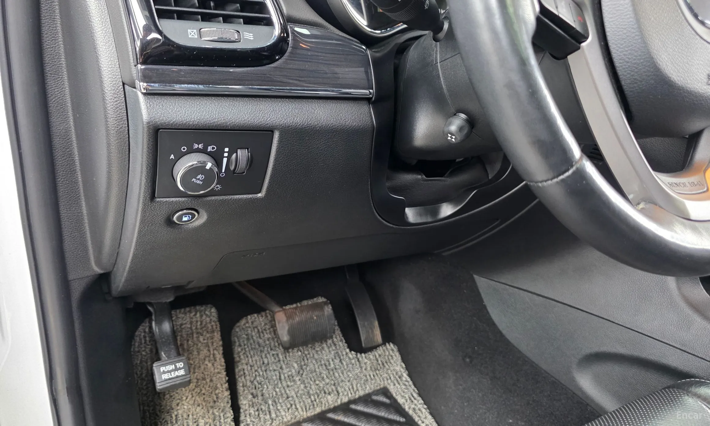 Jeep Grand Cherokee превью 17