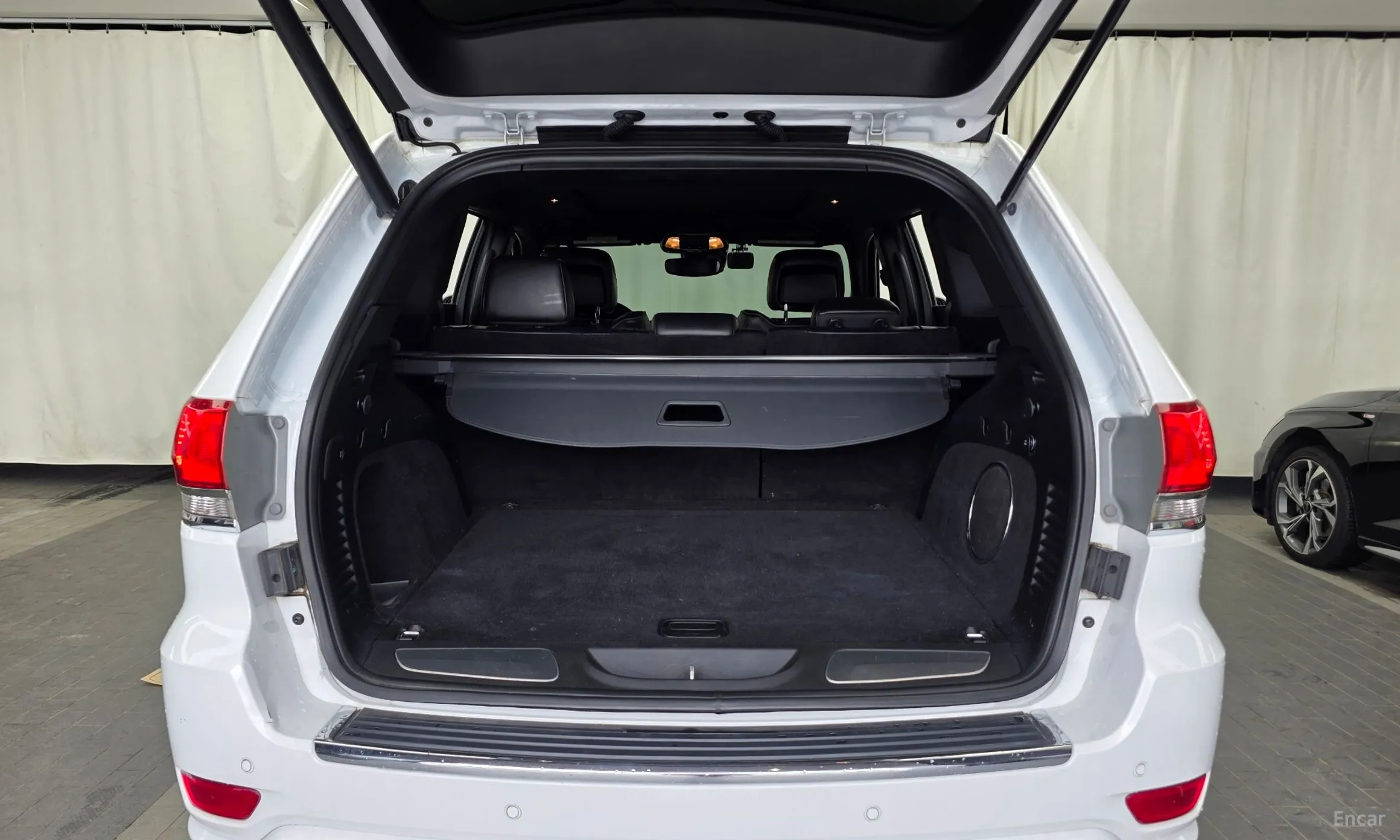 Jeep Grand Cherokee превью 20