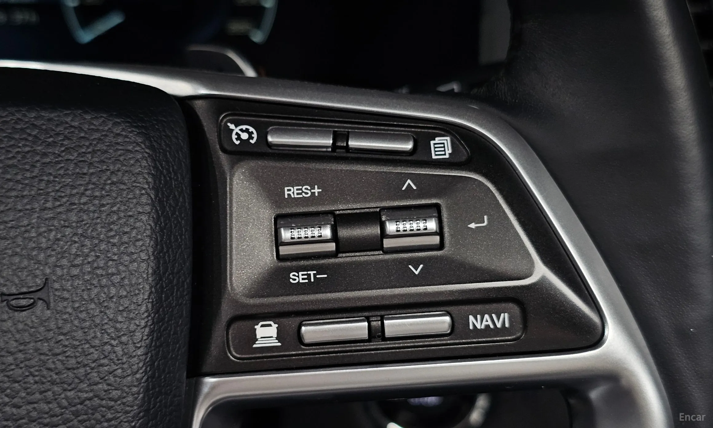 KG Mobility (SsangYong) Rexton превью 14