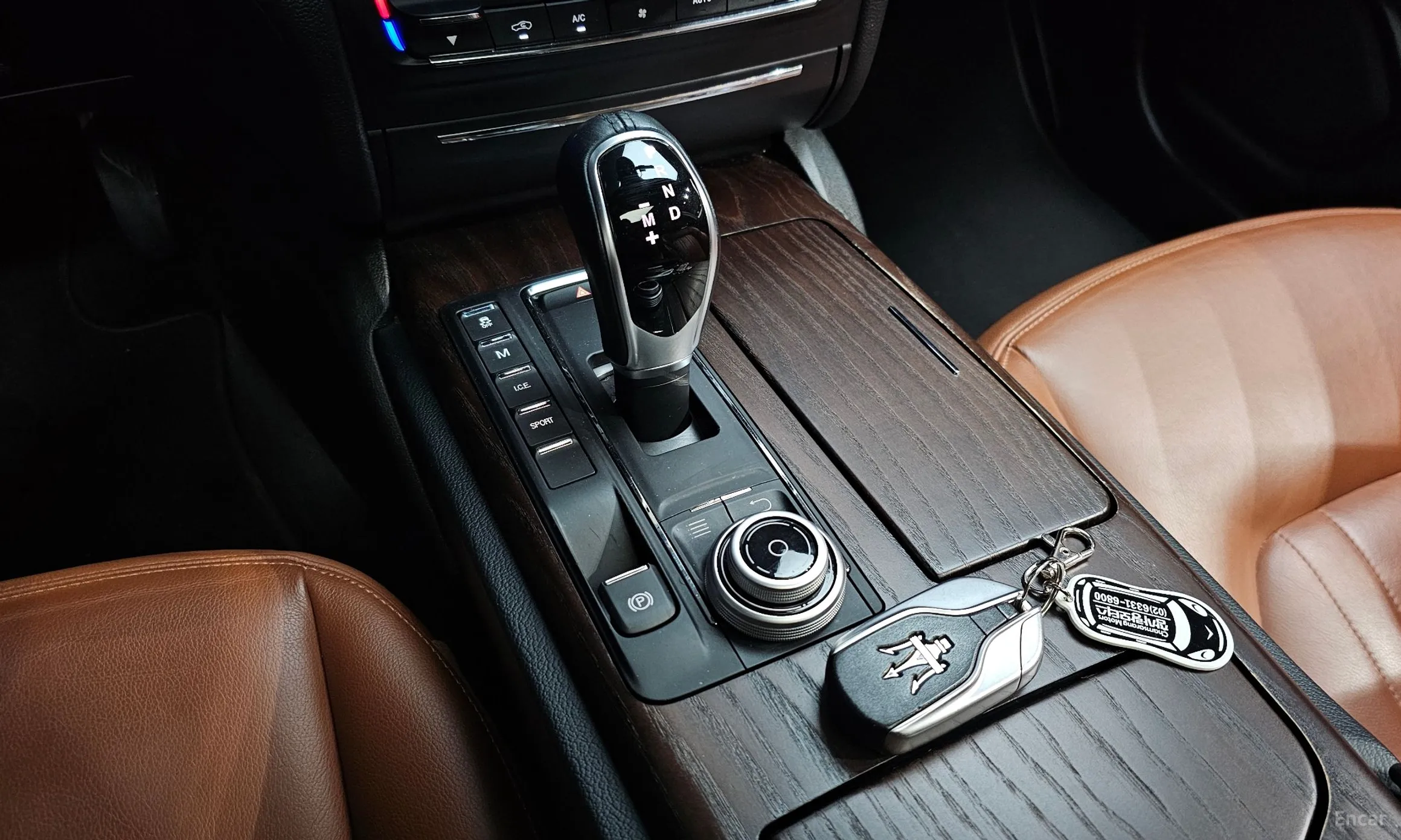 Maserati Ghibli превью 9