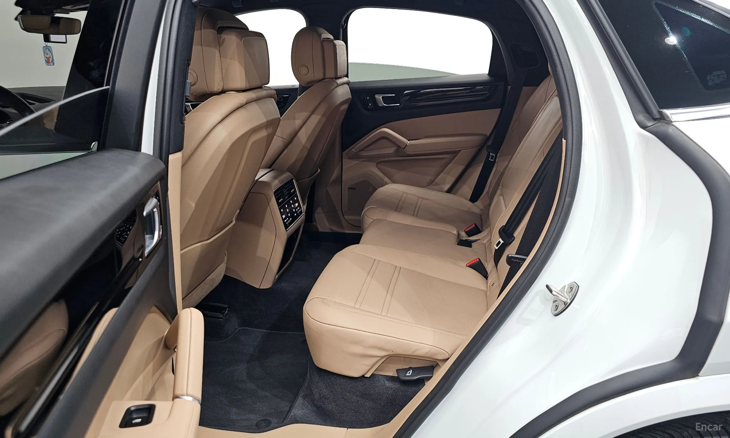 Porsche Cayenne (PO536) превью 11