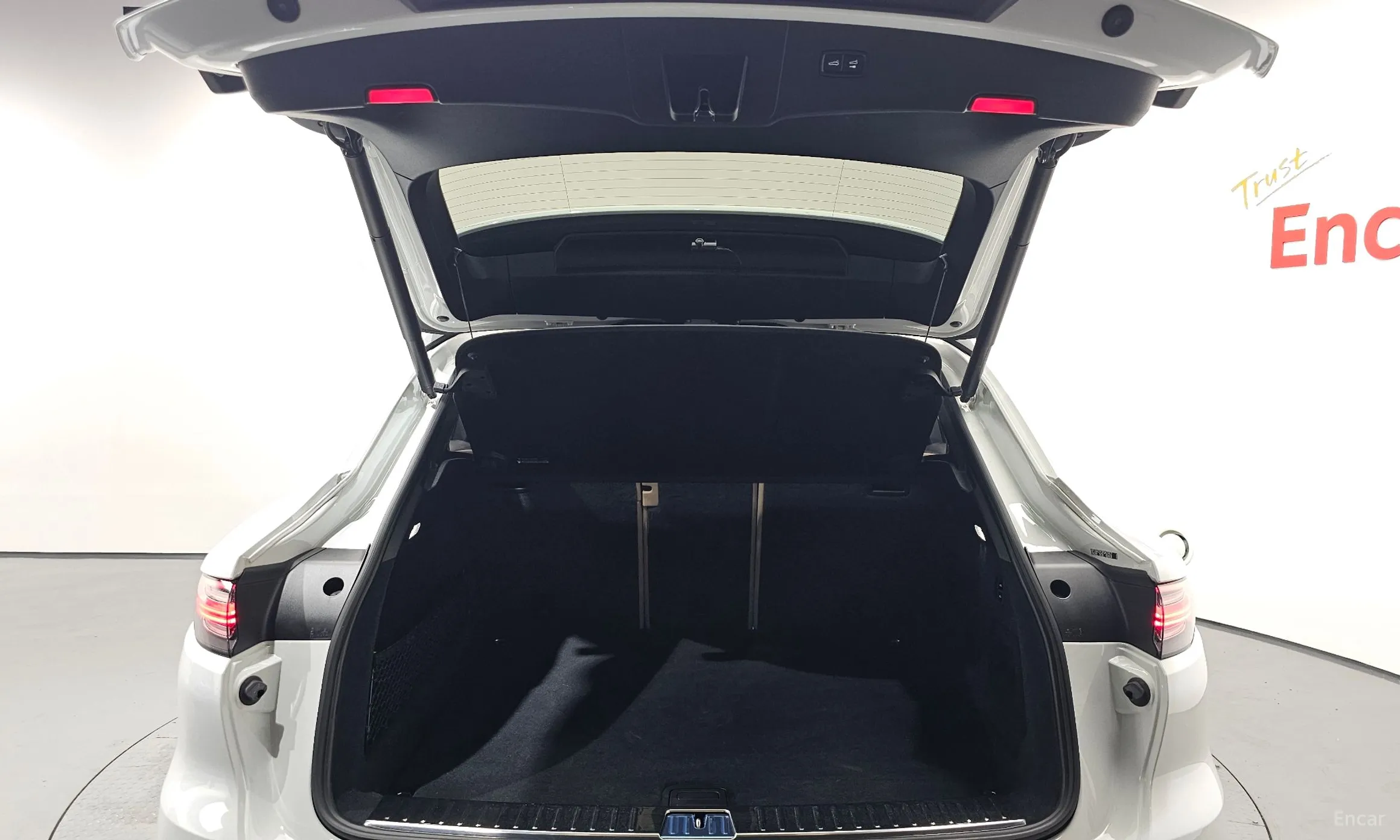 Porsche Cayenne (PO536) превью 17