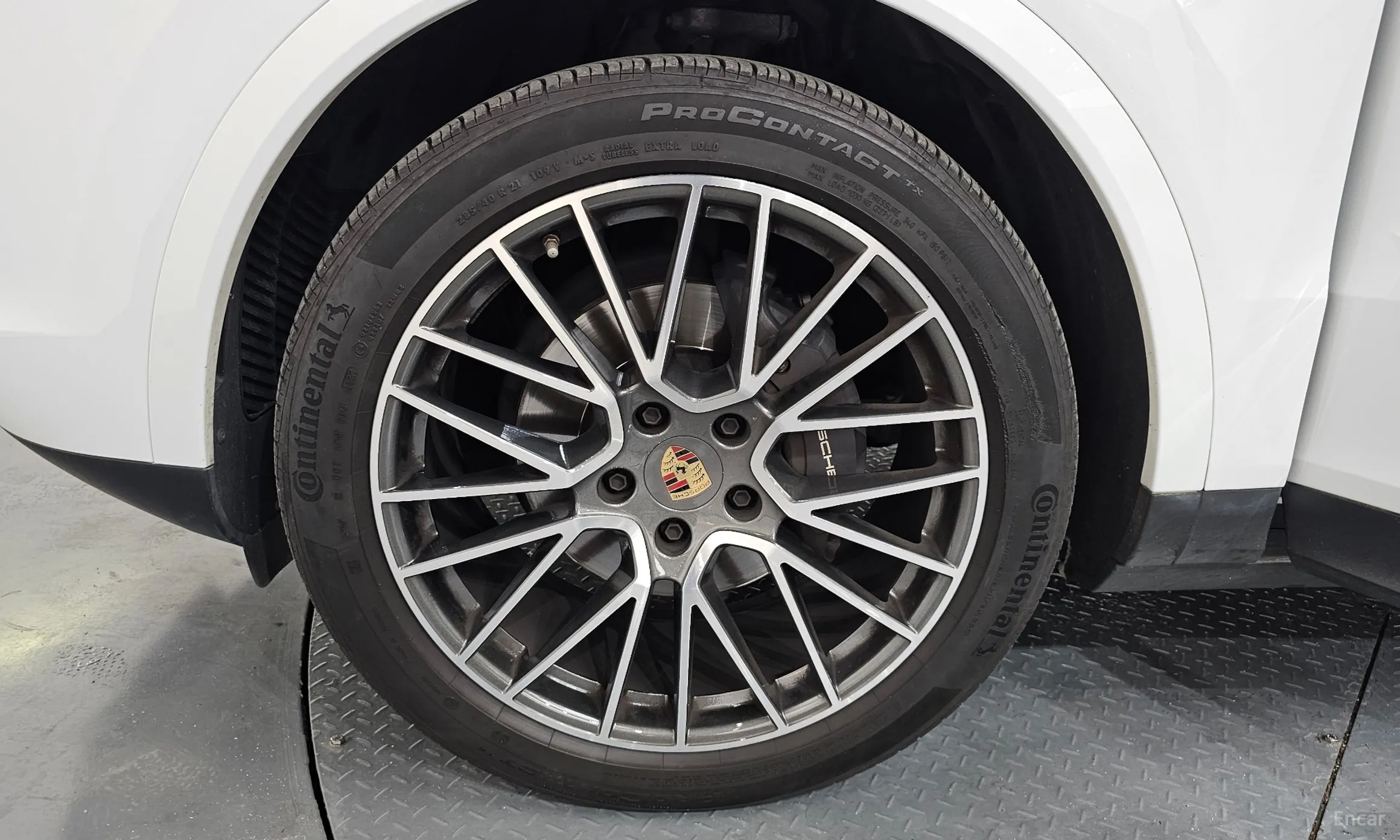 Porsche Cayenne (PO536) превью 5