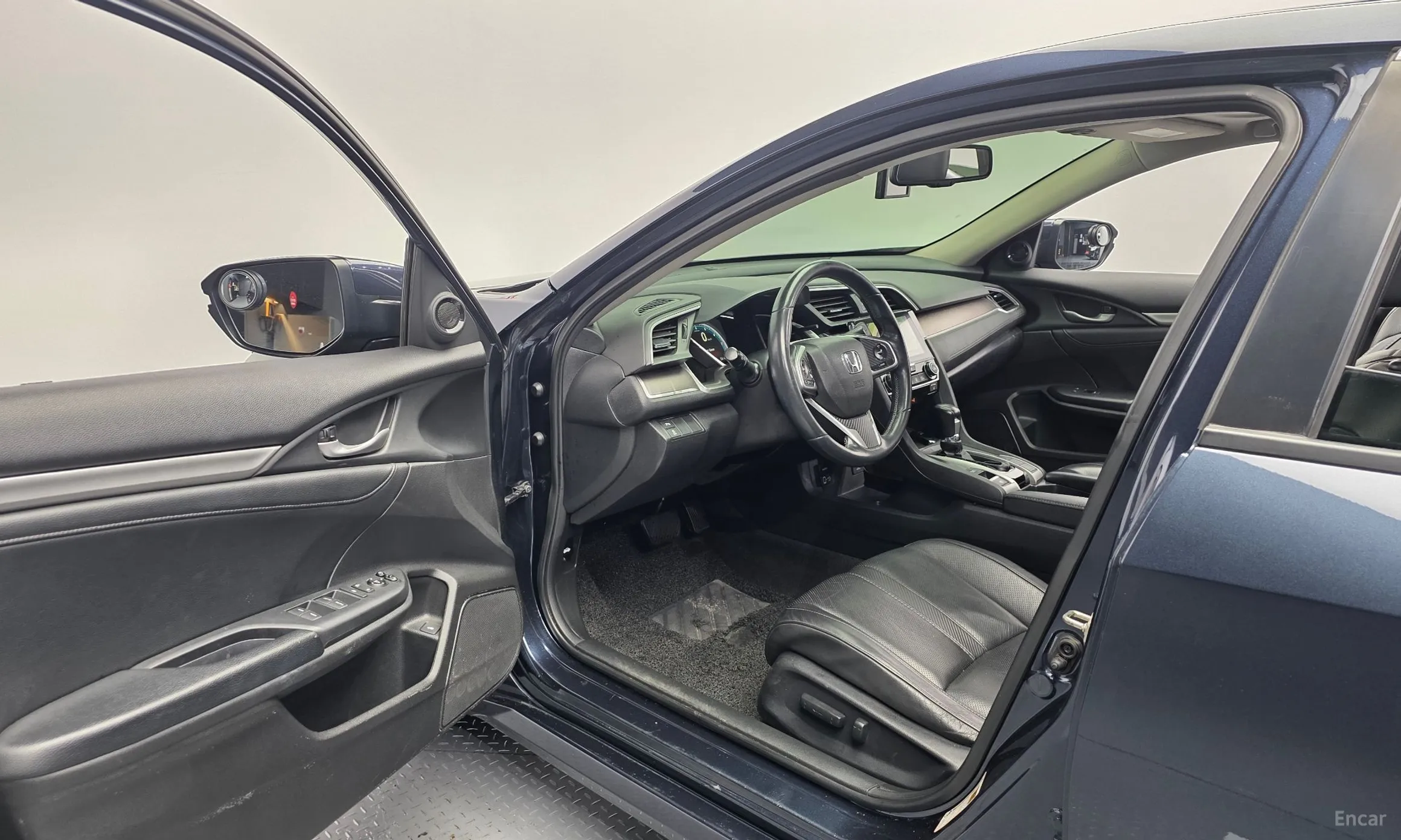Honda Civic превью 10