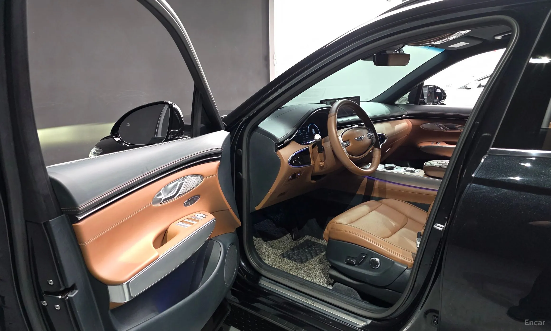 Genesis GV70 превью 10