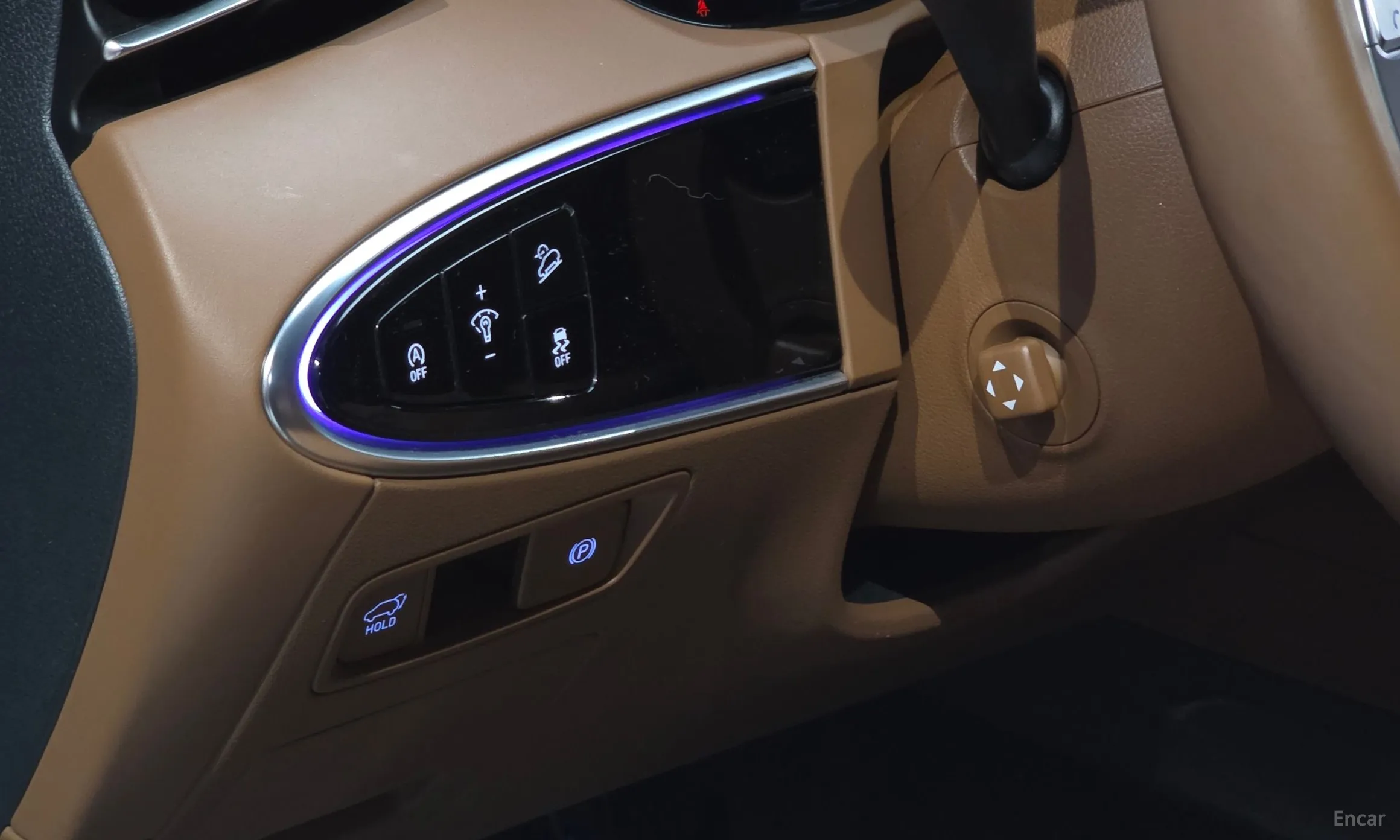 Genesis GV70 превью 15
