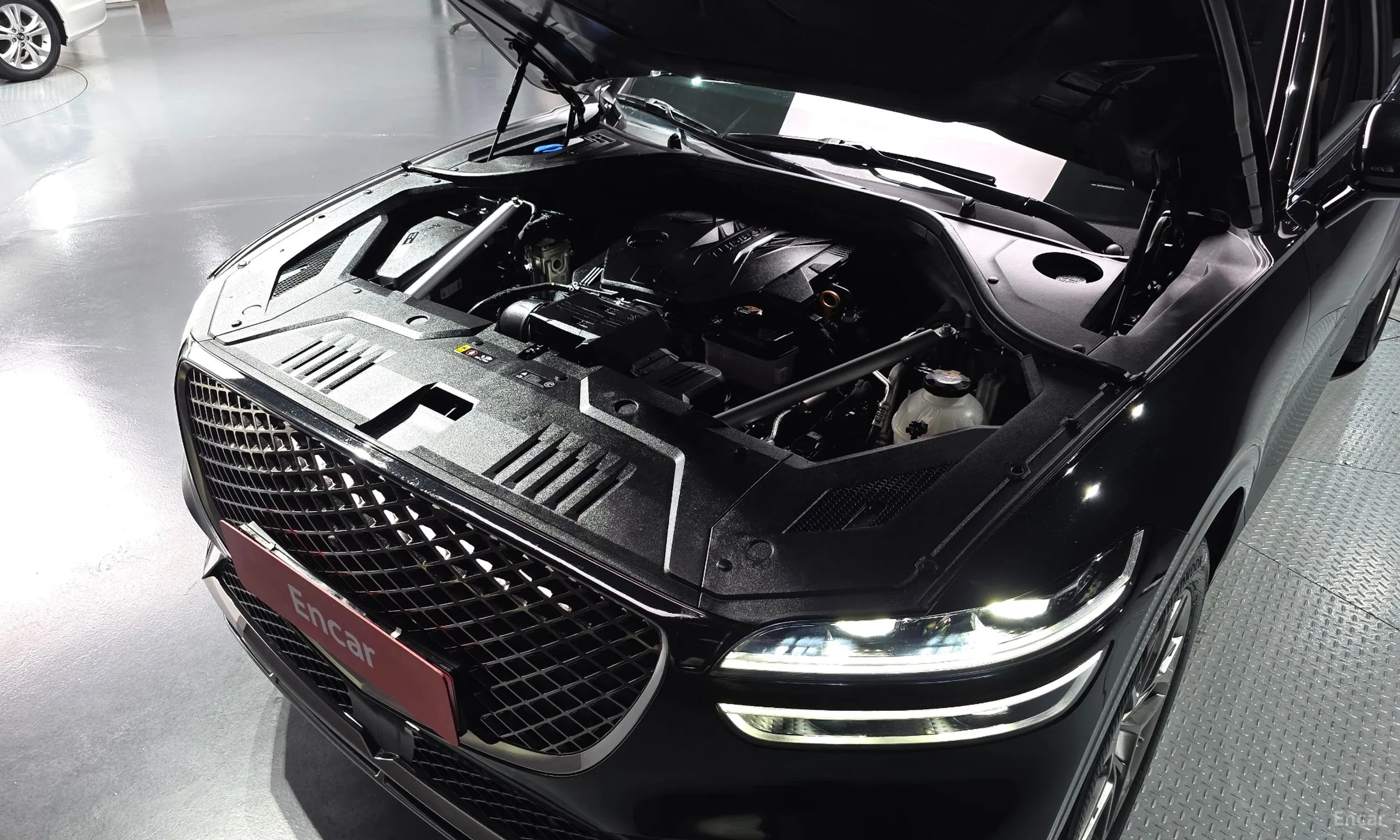 Genesis GV70 превью 6