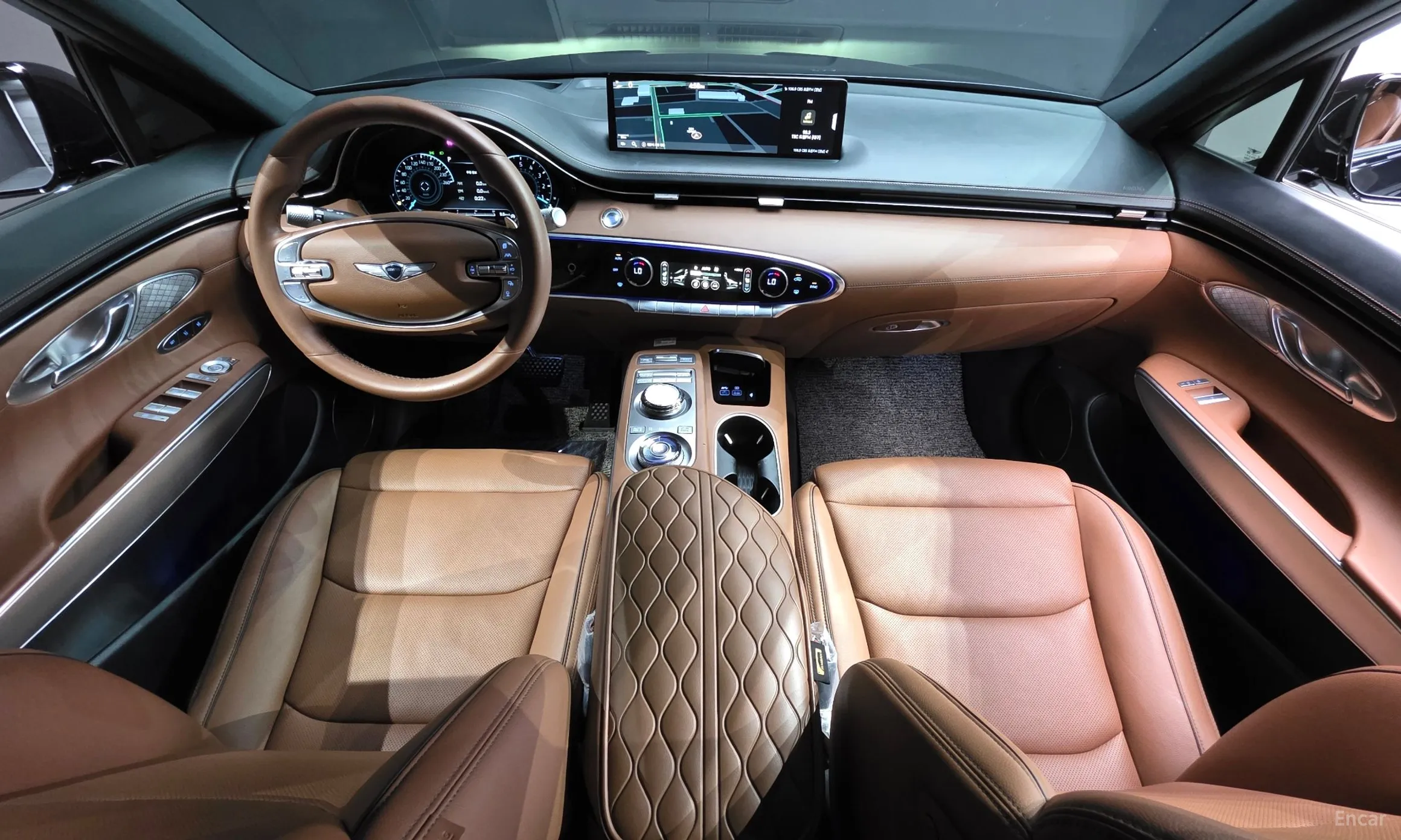 Genesis GV70 превью 7