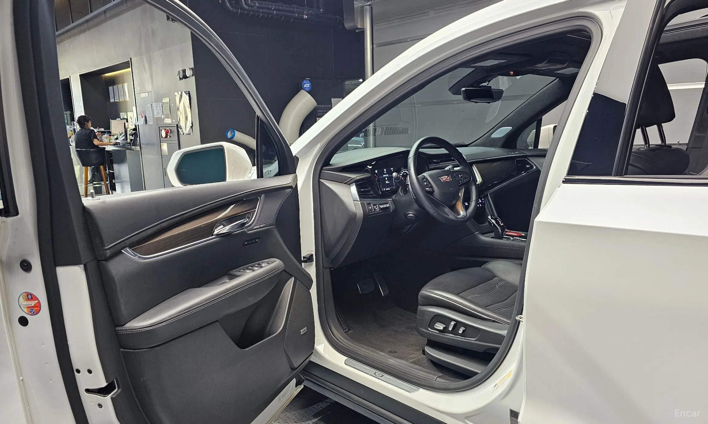 Cadillac XT6 превью 10