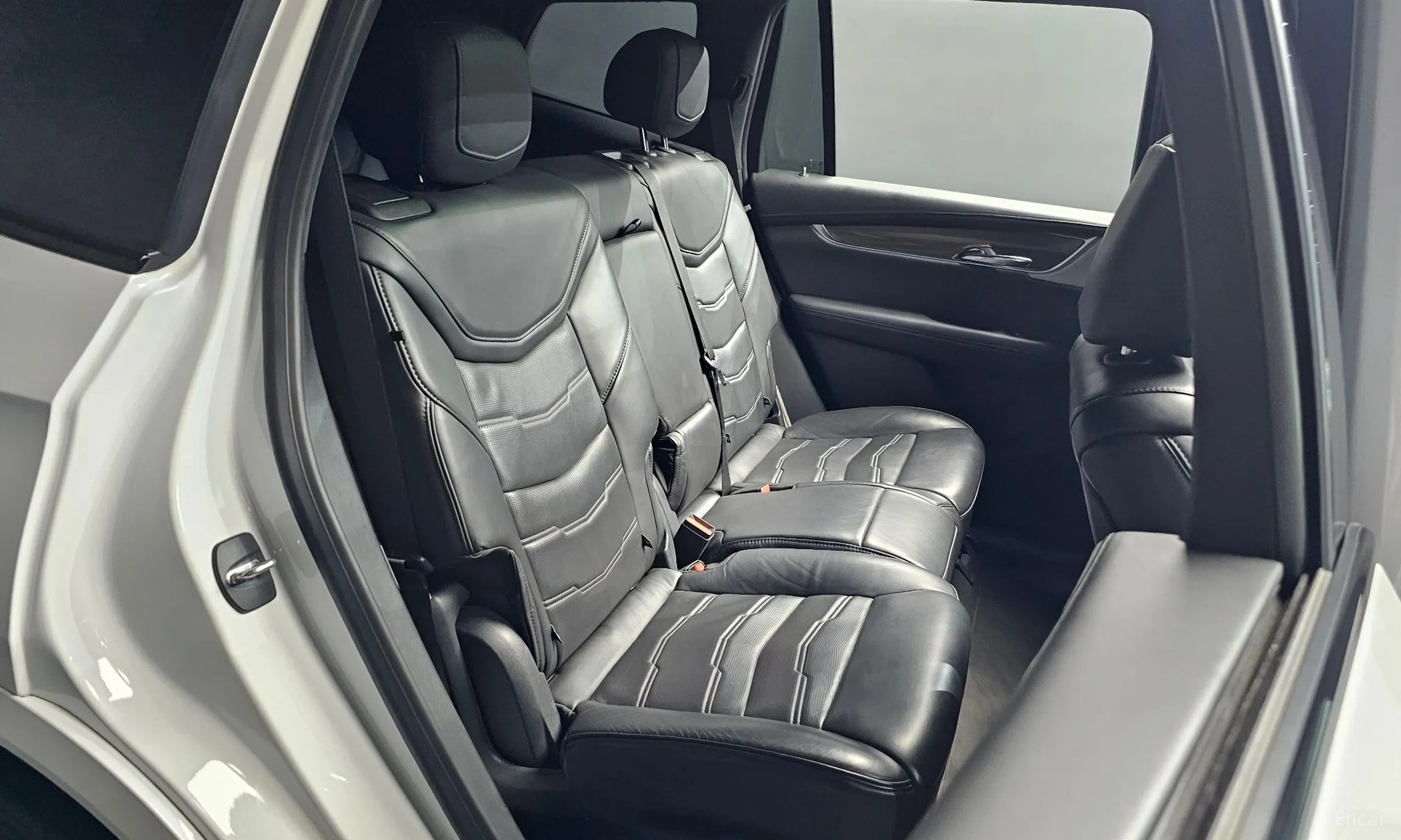 Cadillac XT6 превью 11