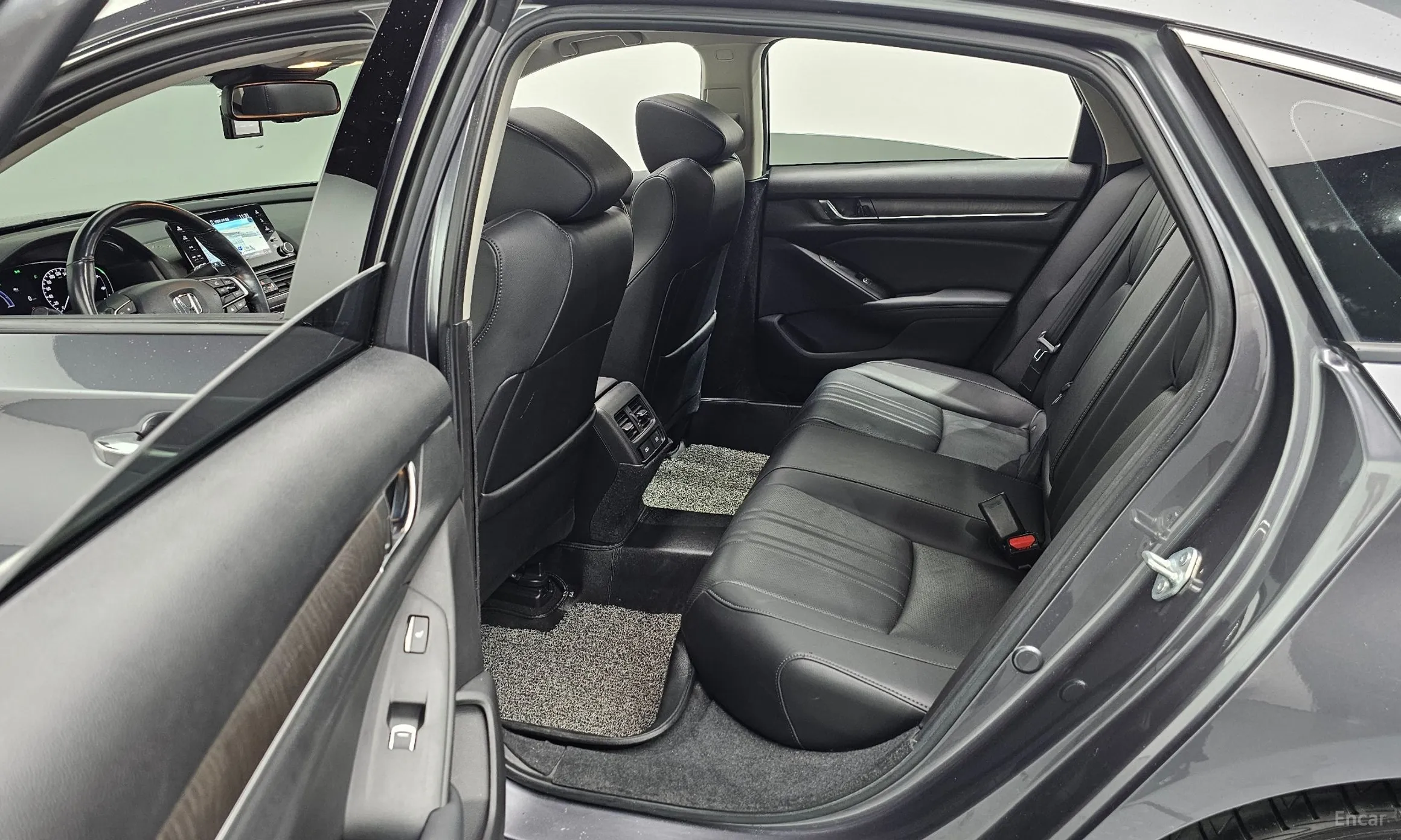 Honda Accord 10th Generation превью 12