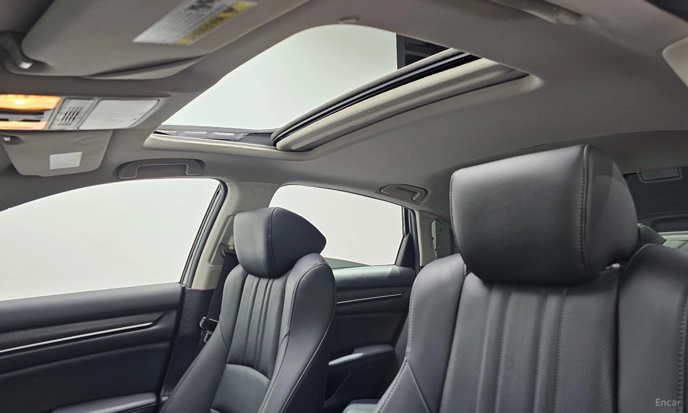 Honda Accord 10th Generation превью 19