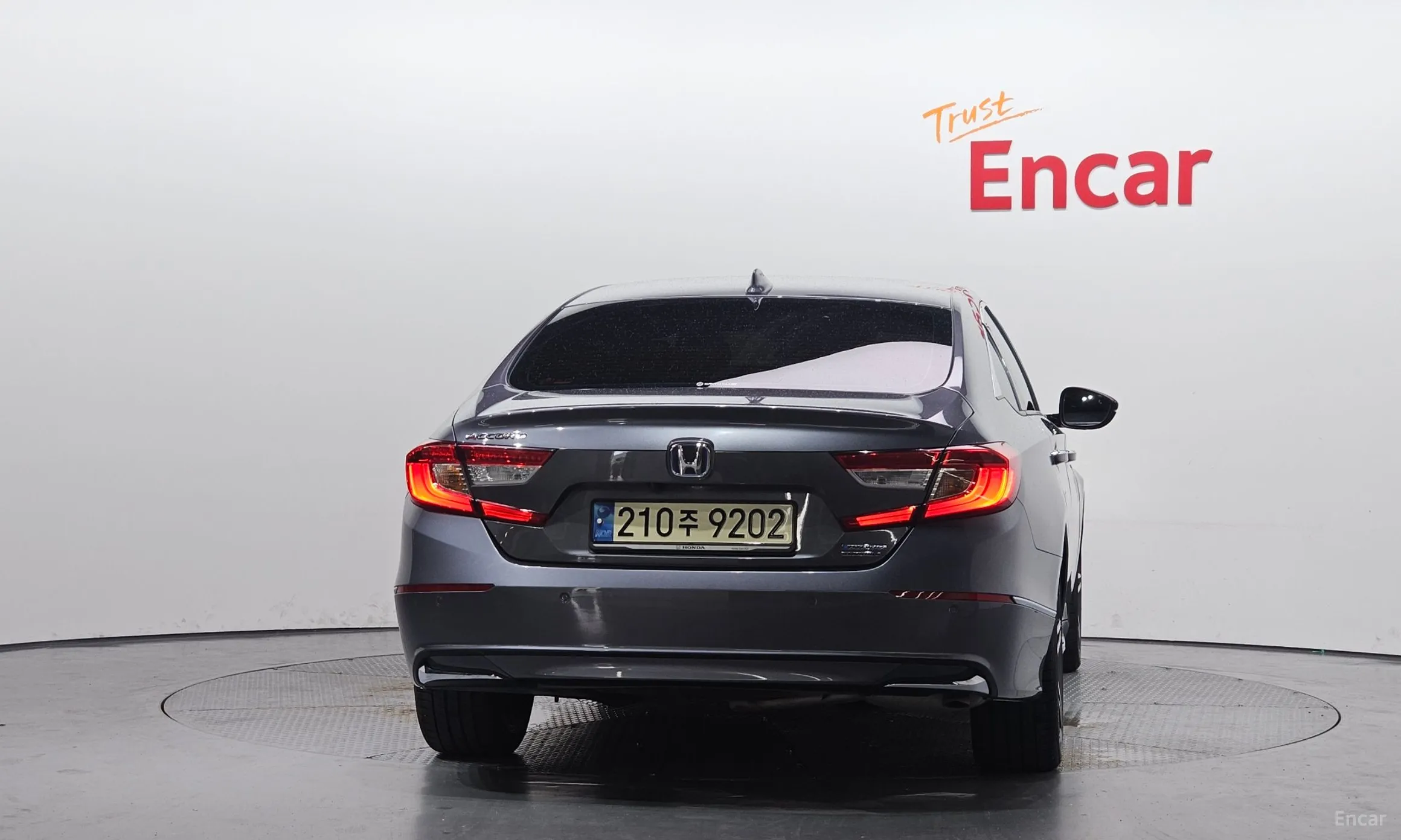 Honda Accord 10th Generation превью 4
