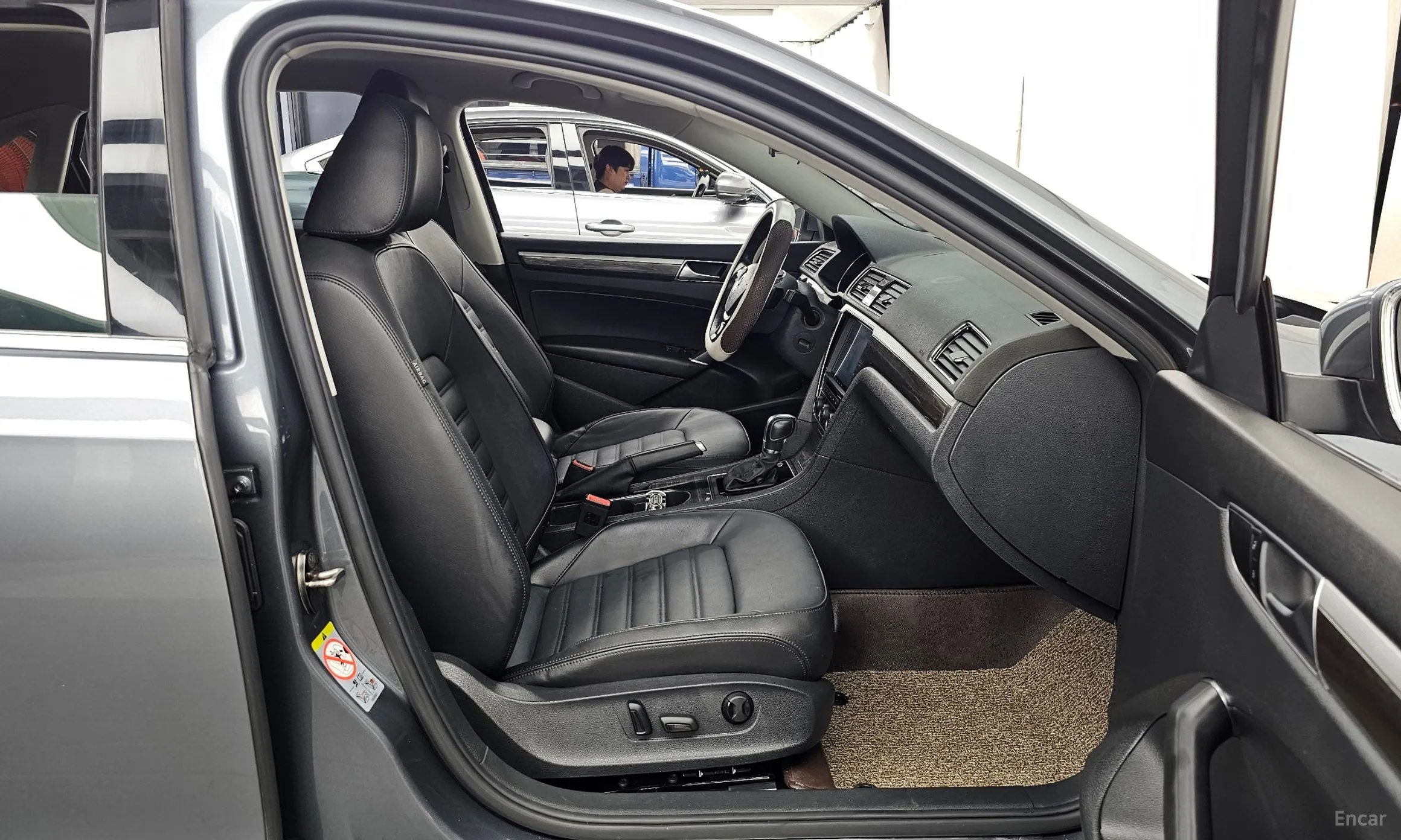 Volkswagen The New Passat превью 11