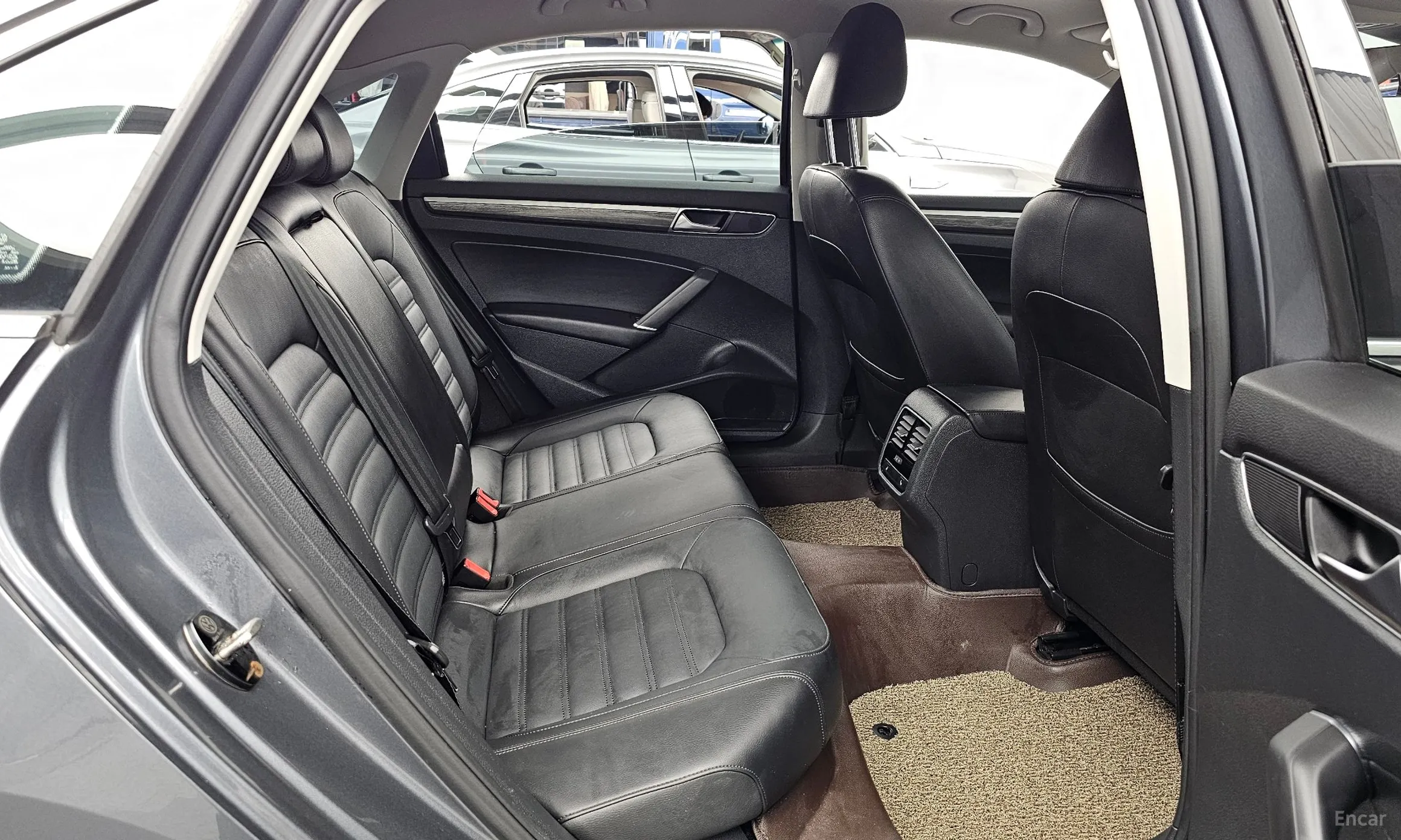 Volkswagen The New Passat превью 12