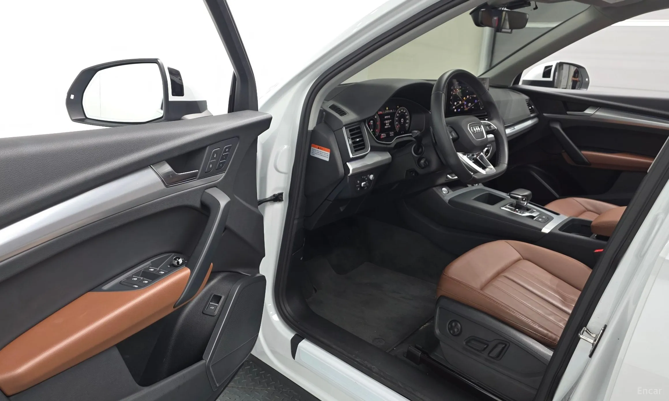 Audi Q5 (FY) превью 10