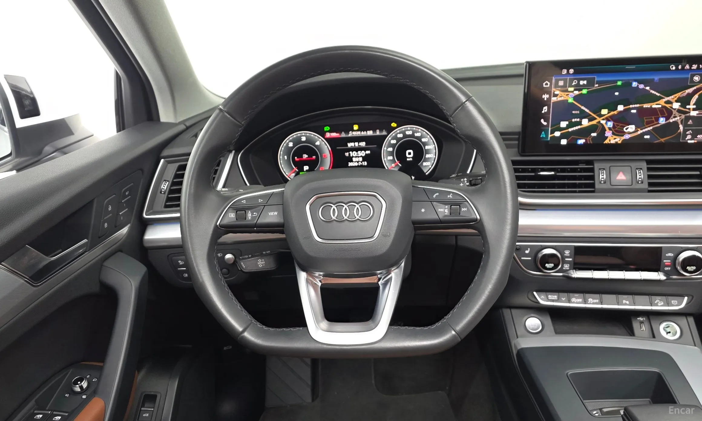 Audi Q5 (FY) превью 12