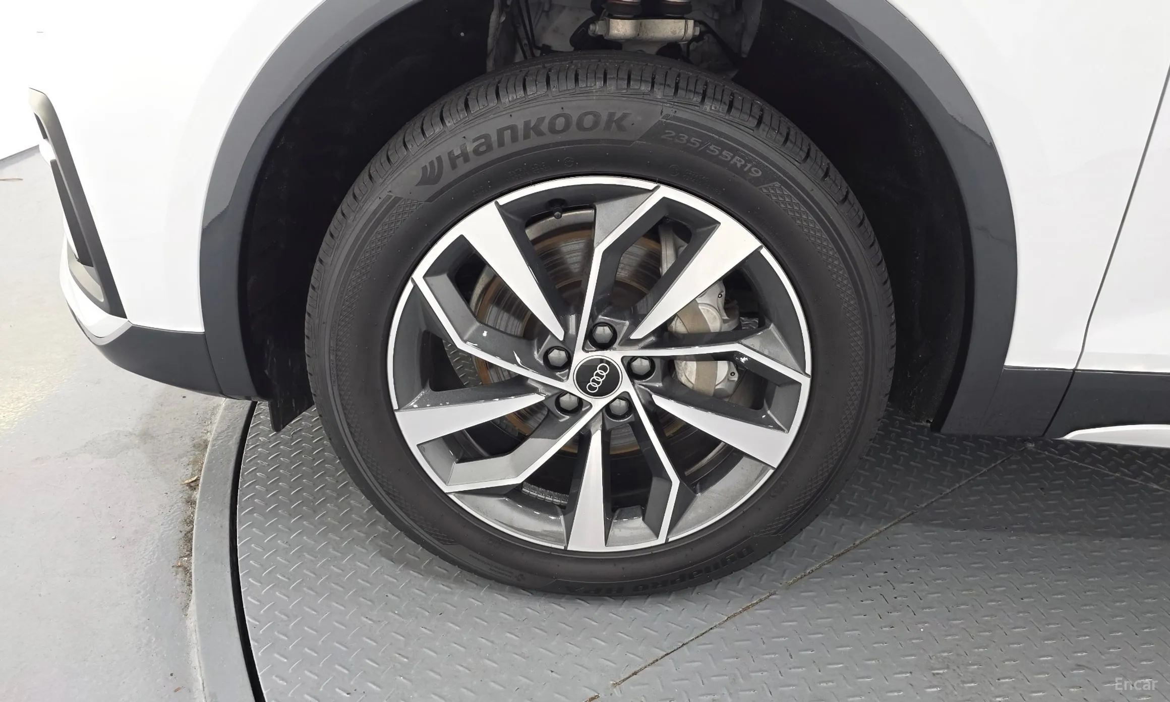 Audi Q5 (FY) превью 5