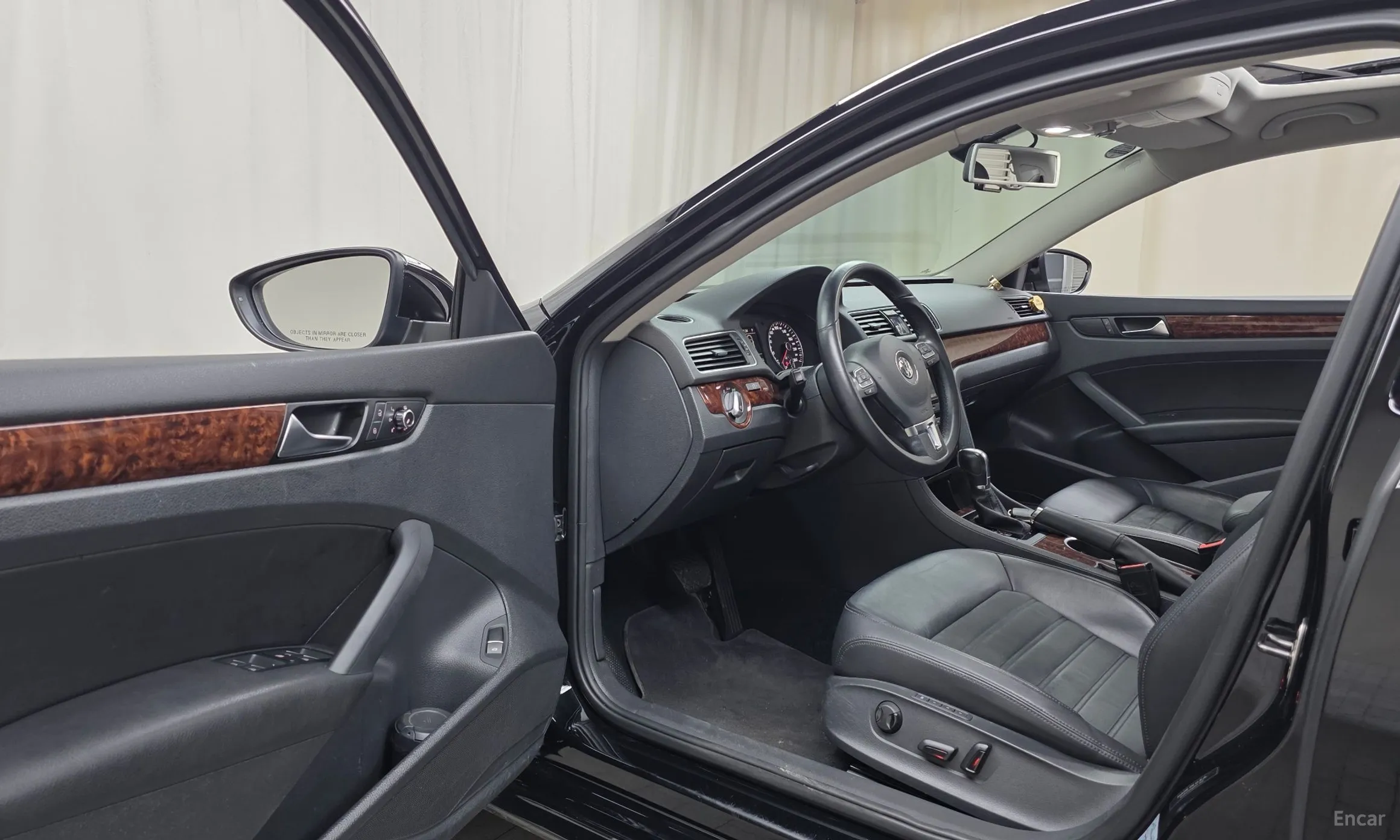 Volkswagen The New Passat превью 10