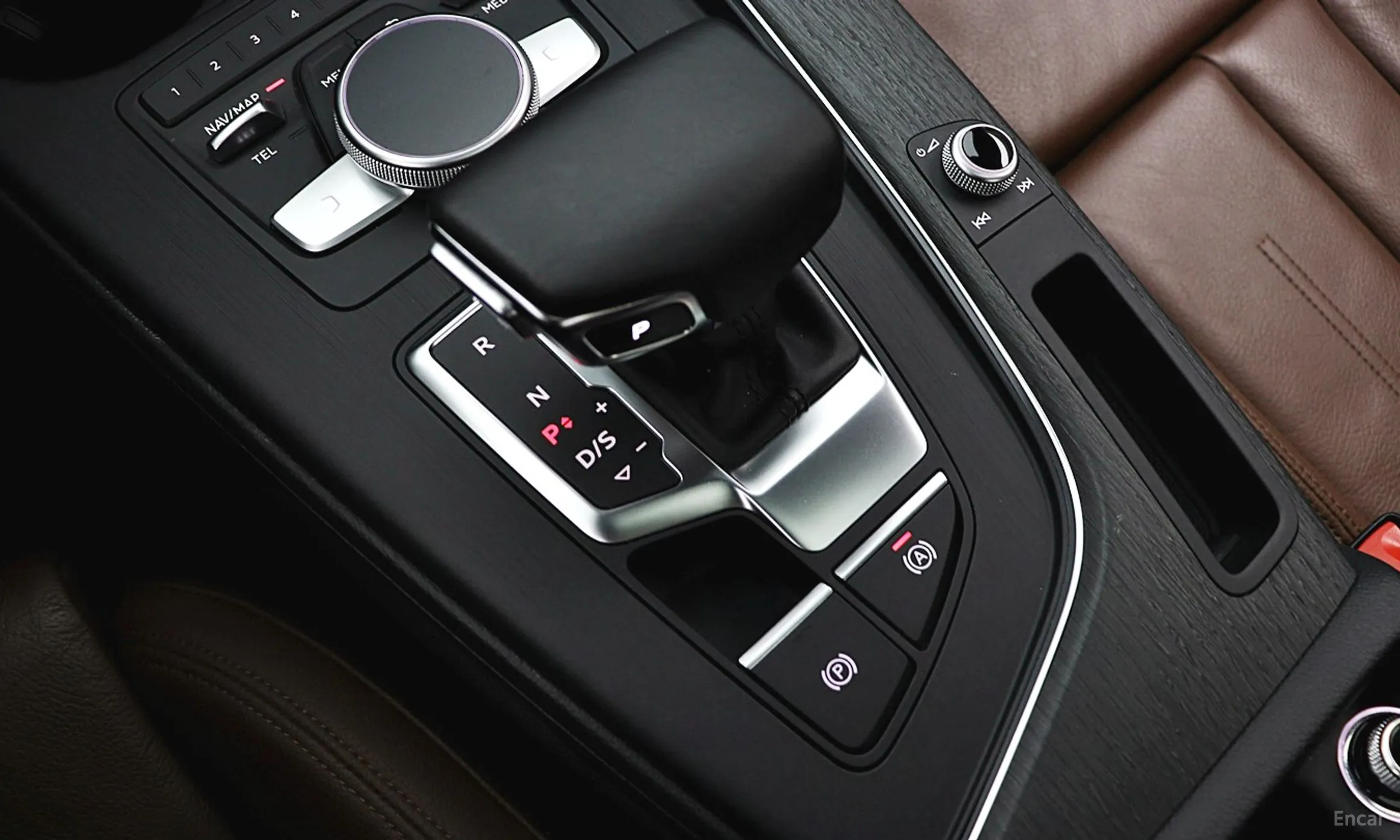 Audi A4 (B9) превью 13