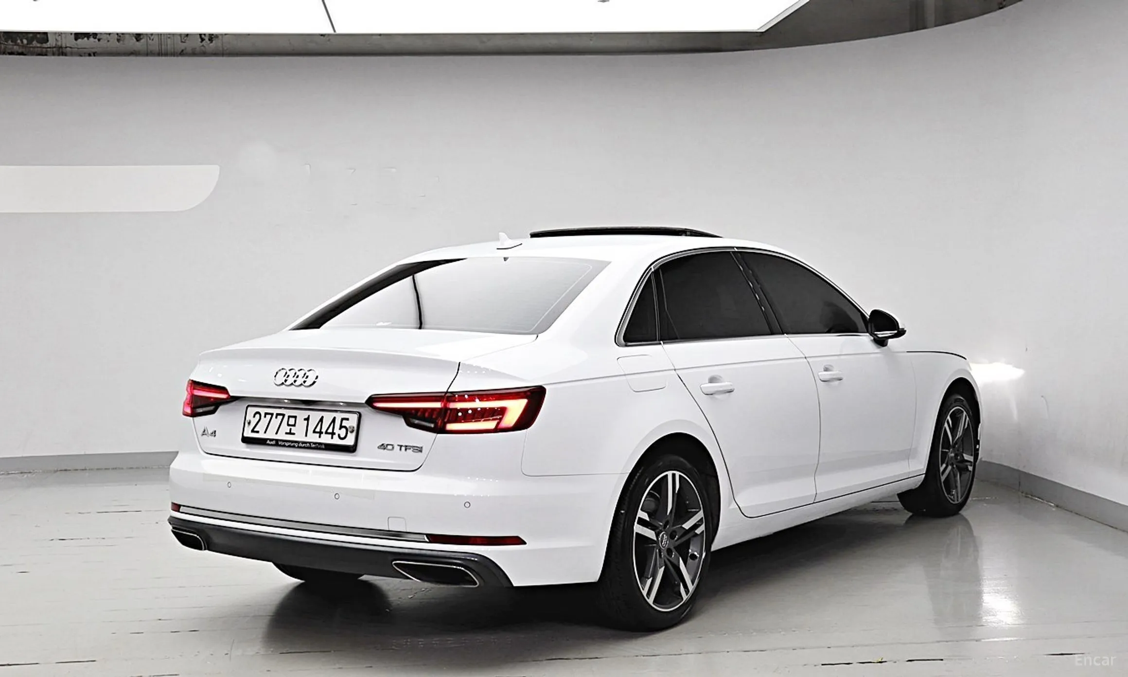 Audi A4 (B9)