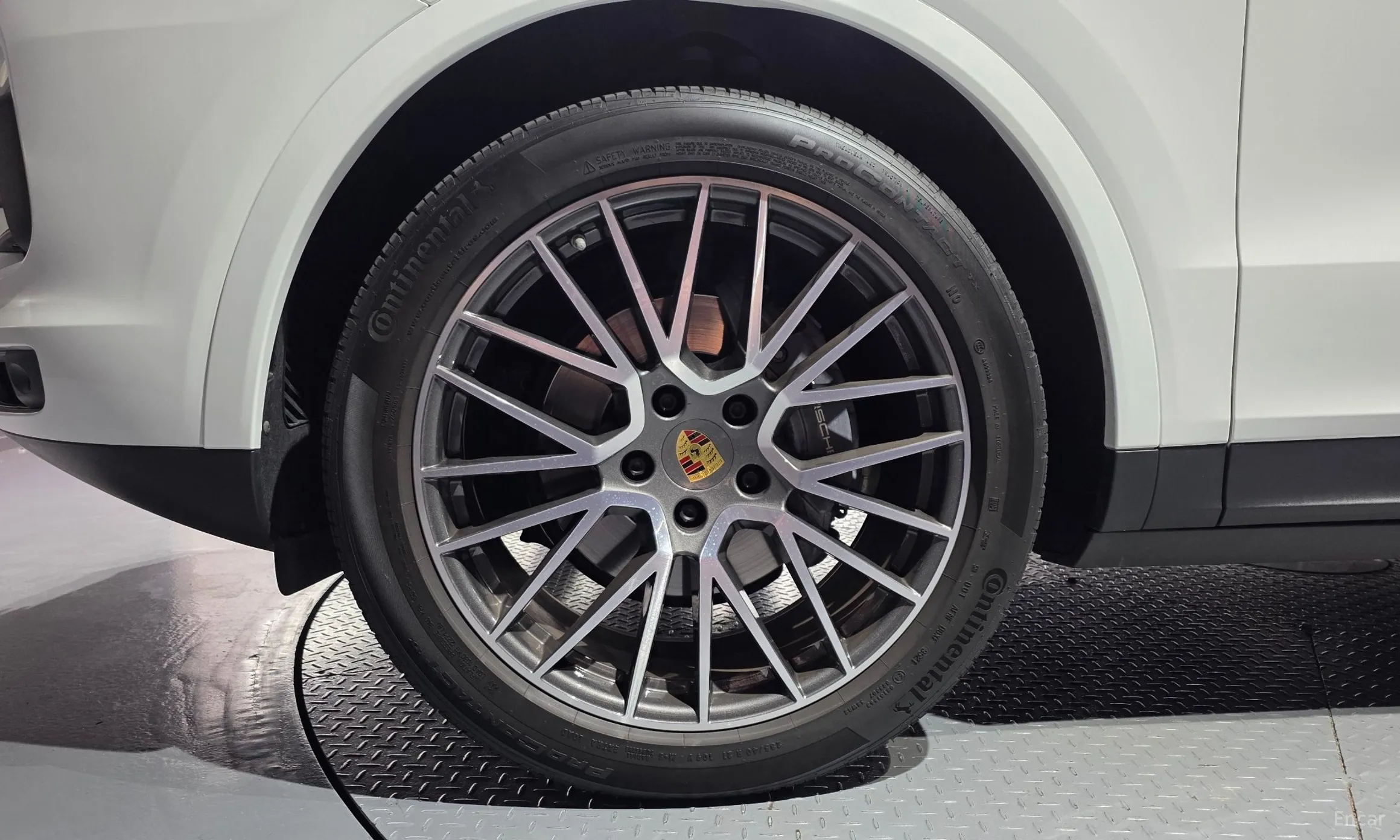Porsche Cayenne (PO536) превью 5