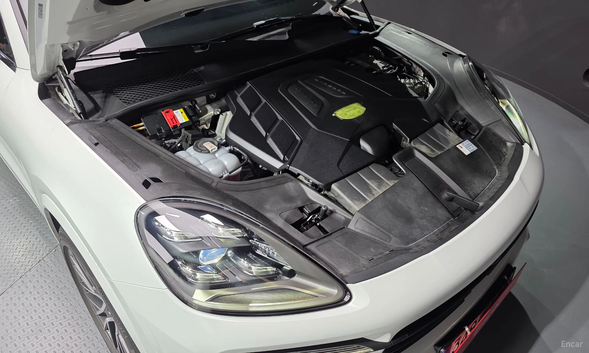 Porsche Cayenne (PO536) превью 6