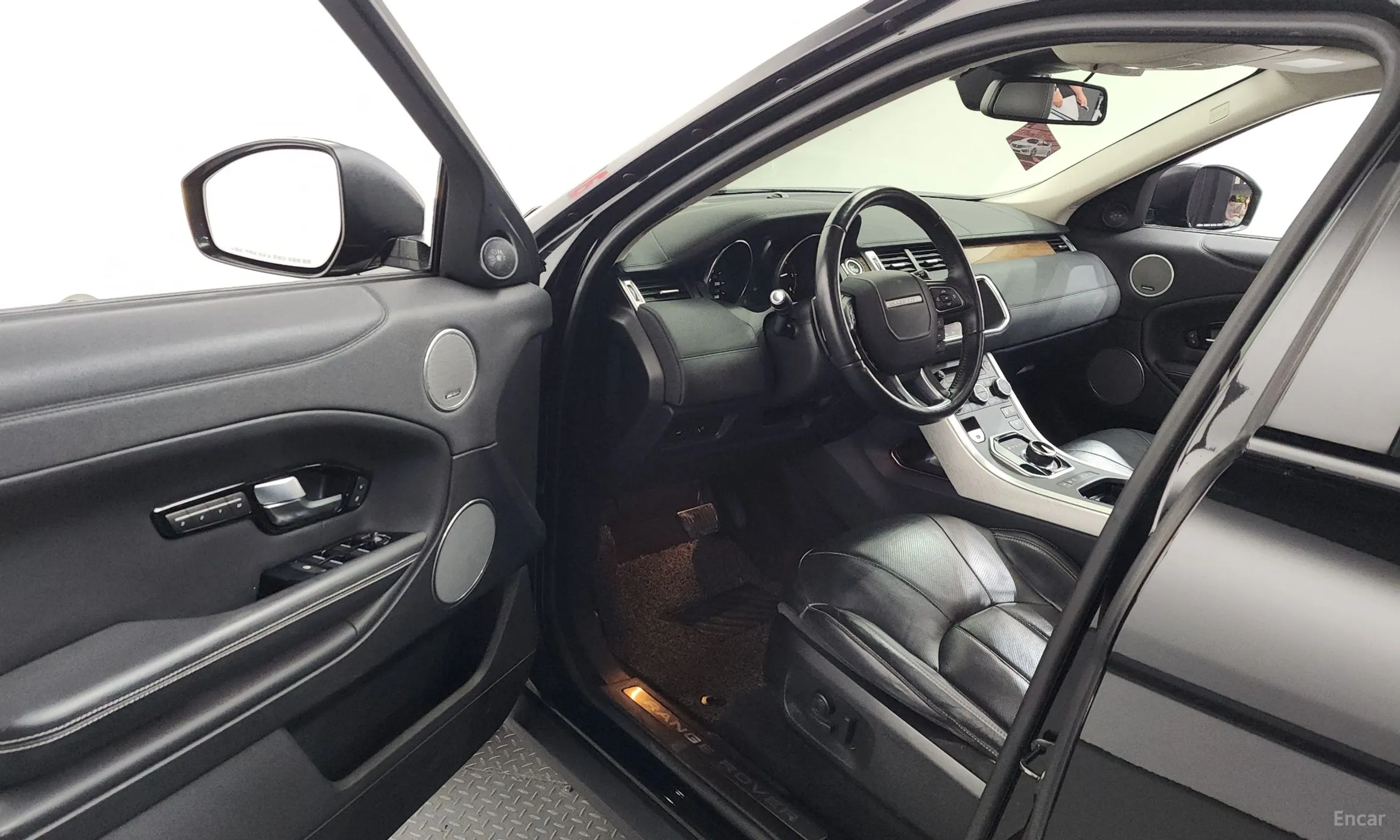 Land Rover Range Rover Evoque превью 10