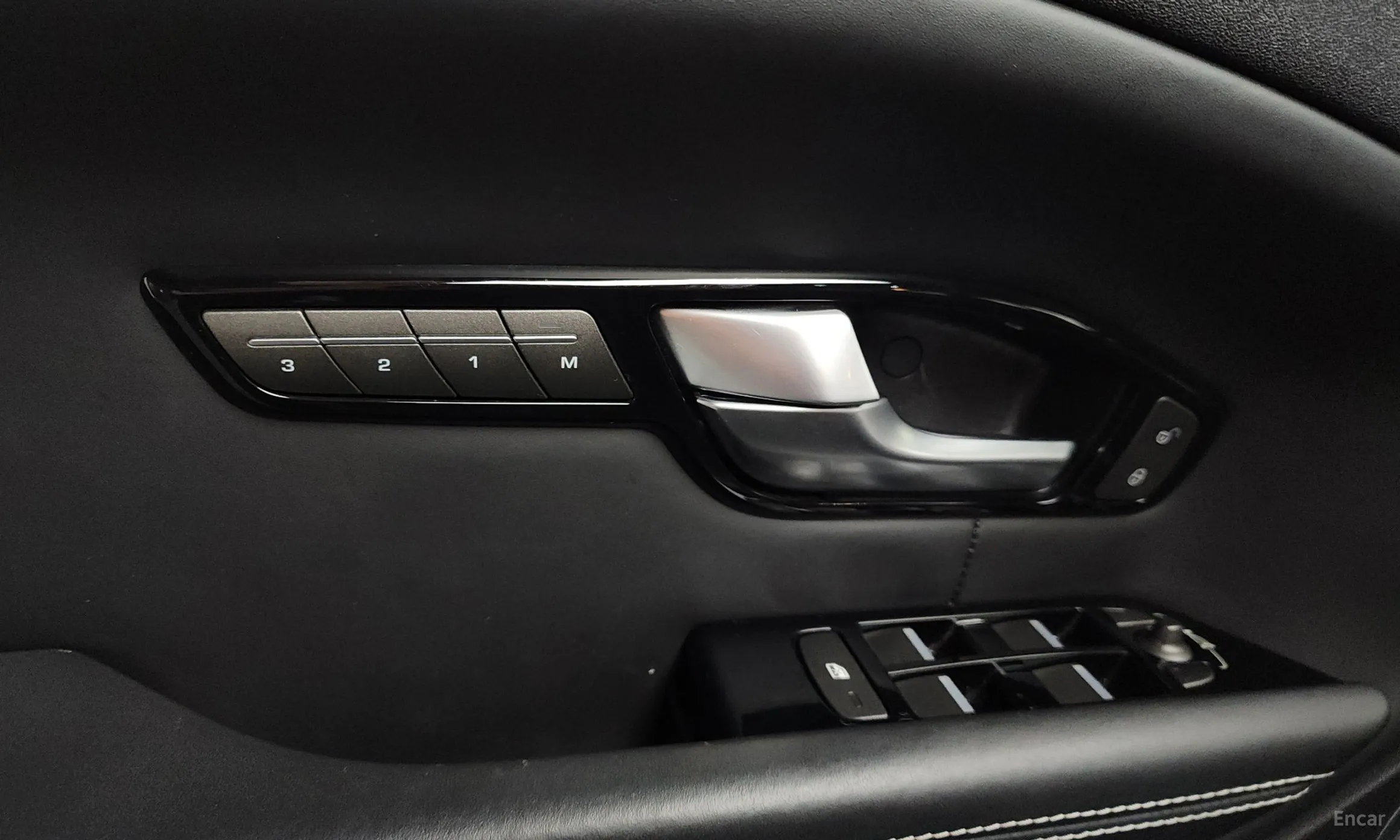 Land Rover Range Rover Evoque превью 19