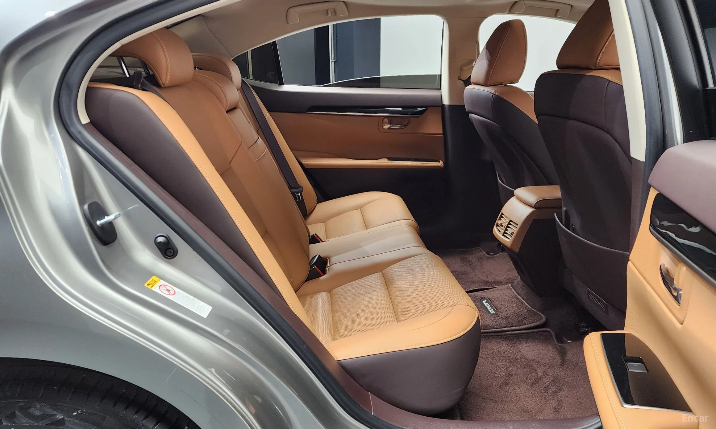 Lexus New ES300h превью 11
