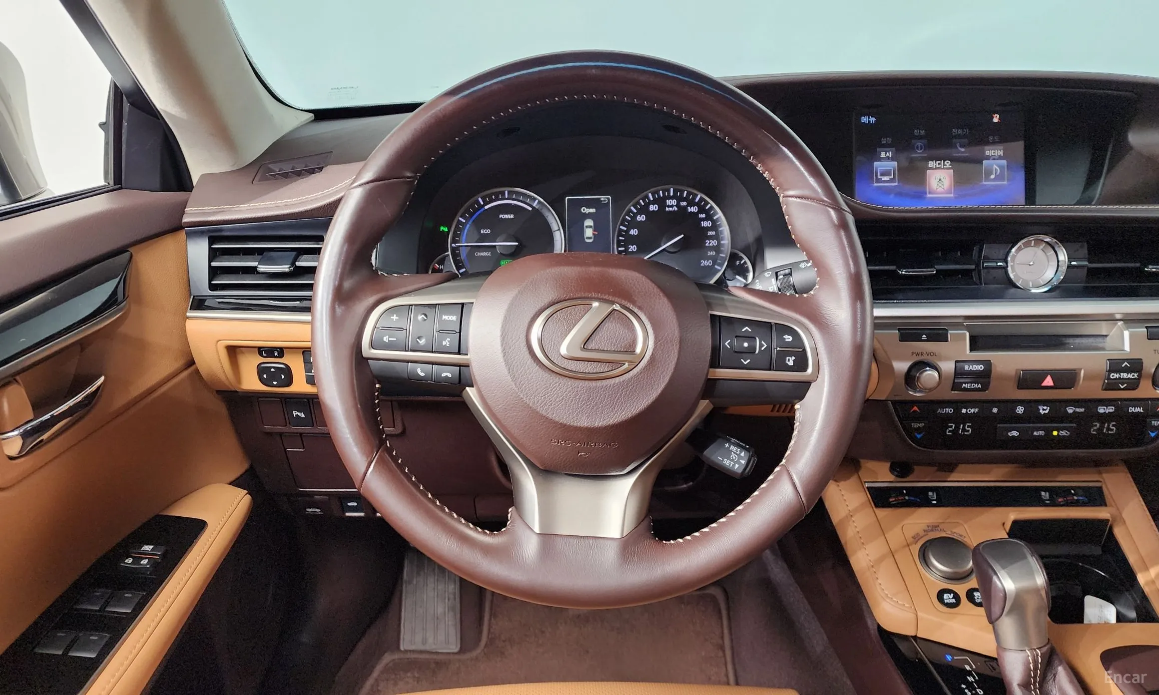 Lexus New ES300h превью 12