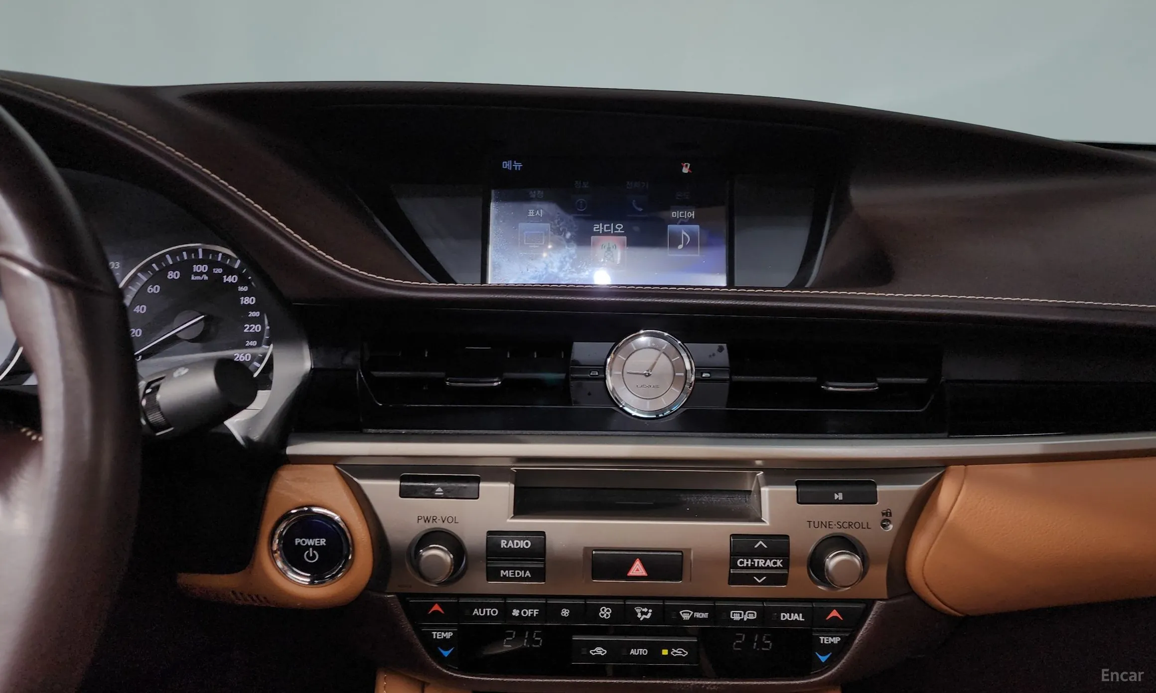 Lexus New ES300h превью 13