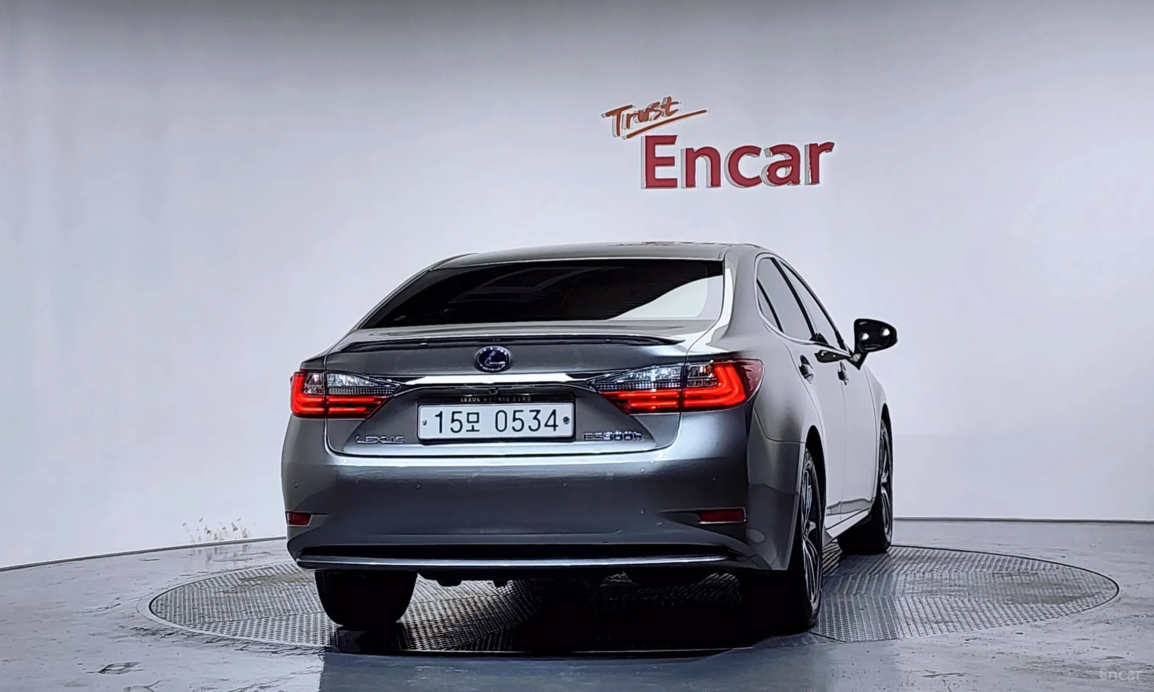 Lexus New ES300h превью 4