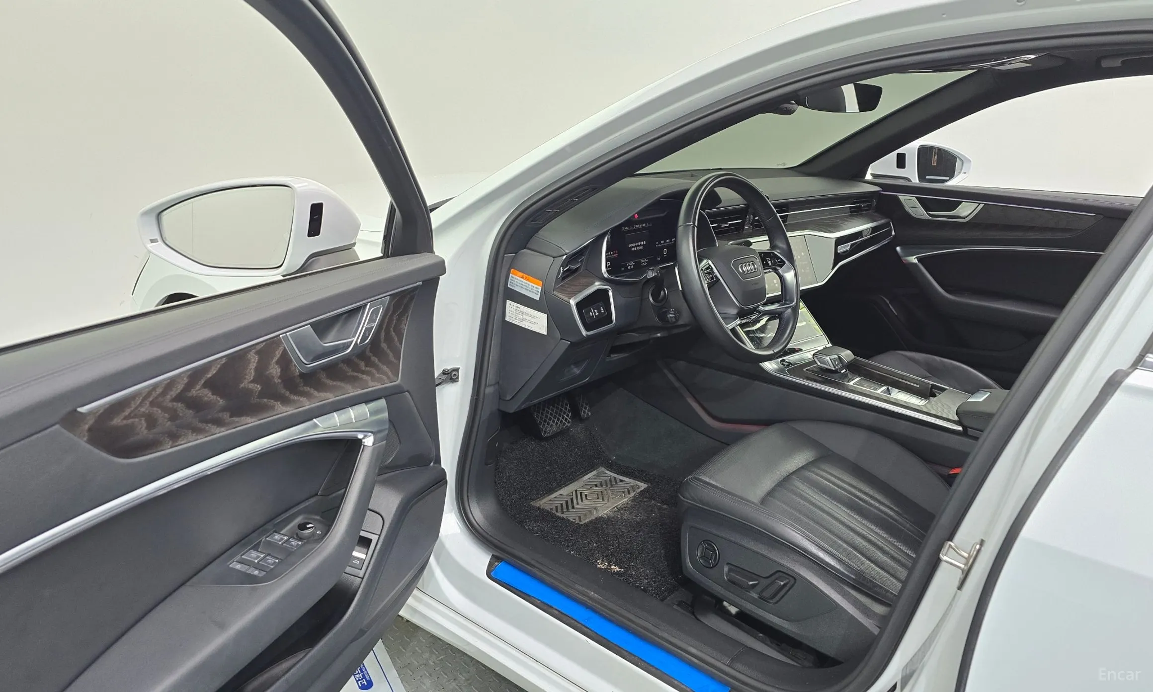 Audi A6 (C8) превью 10