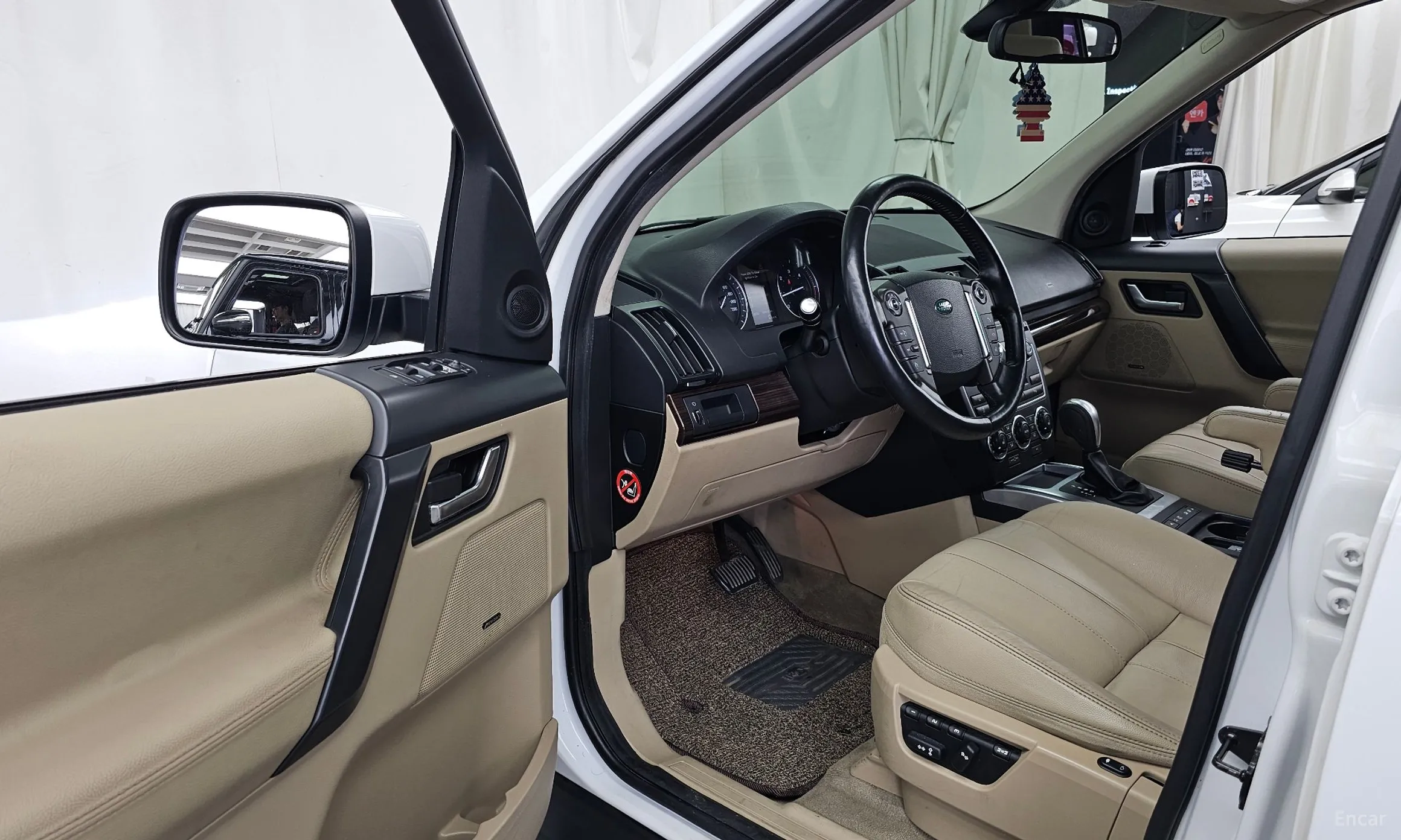 Land Rover Freelander 2 превью 10
