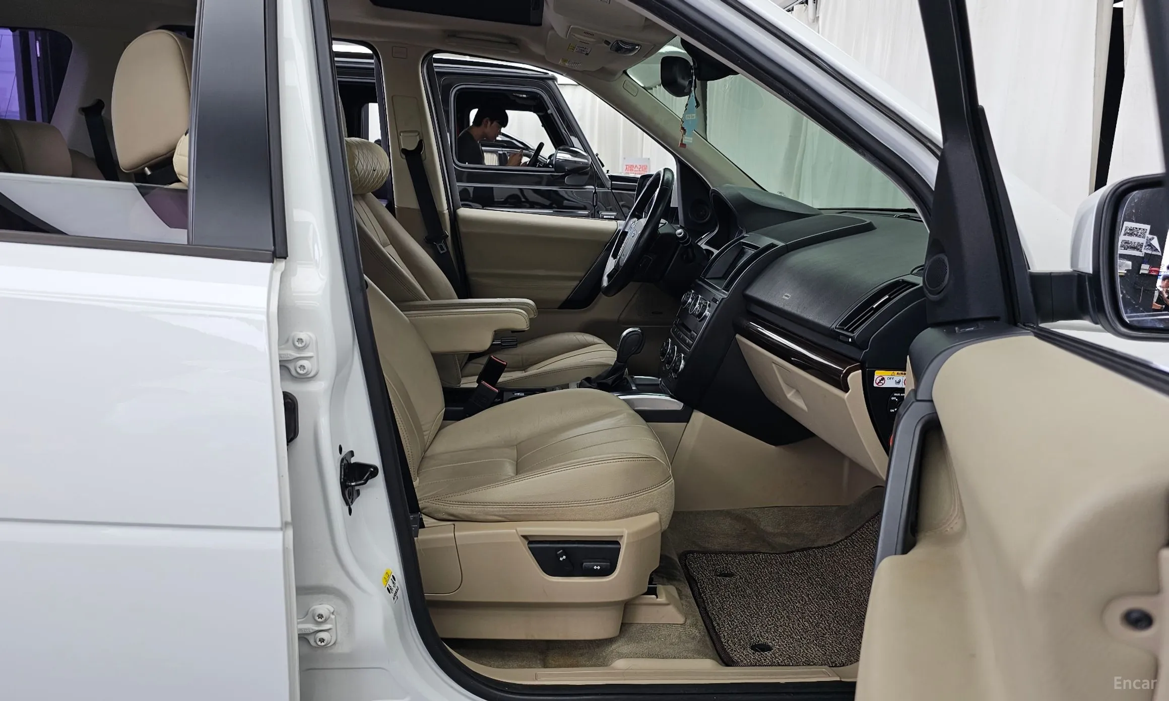 Land Rover Freelander 2 превью 11