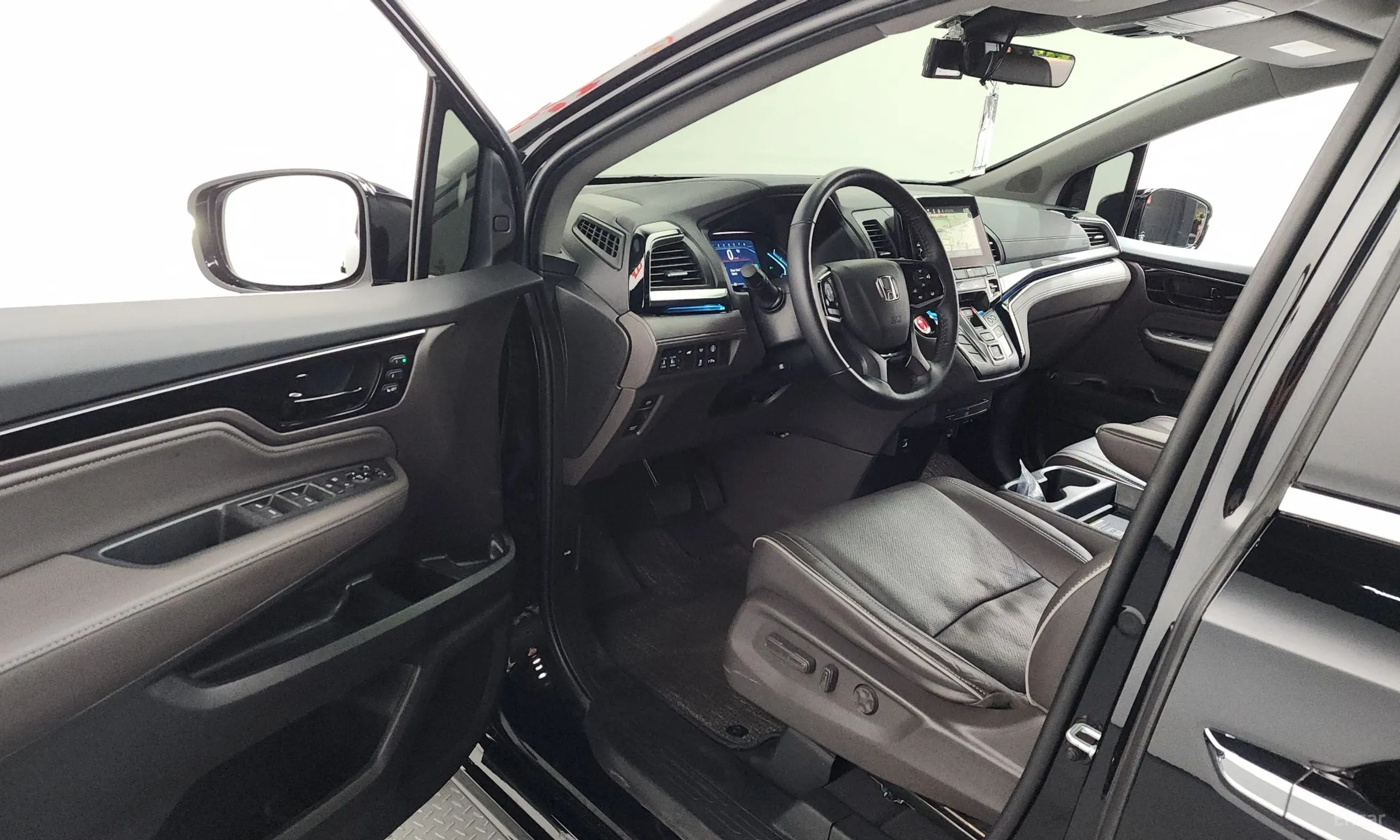 Honda Odyssey превью 10