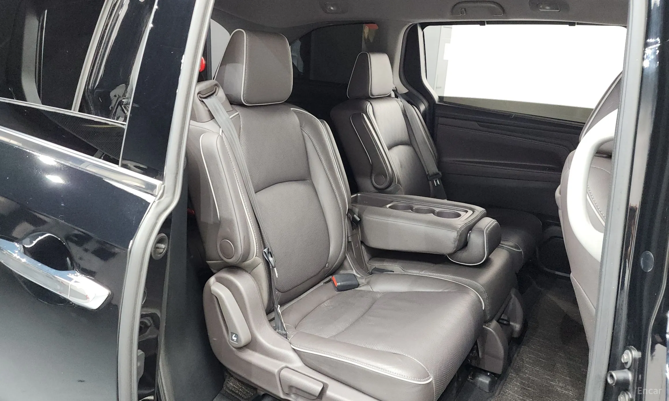 Honda Odyssey превью 11