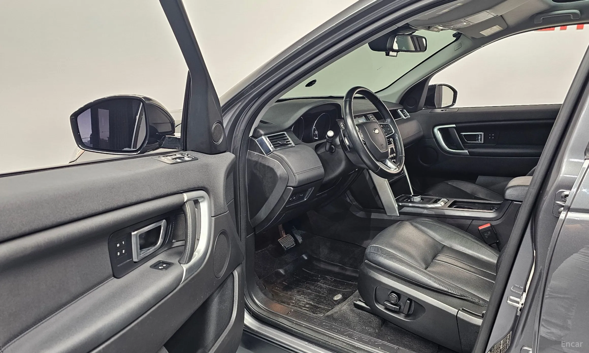 Land Rover Discovery Sports превью 10