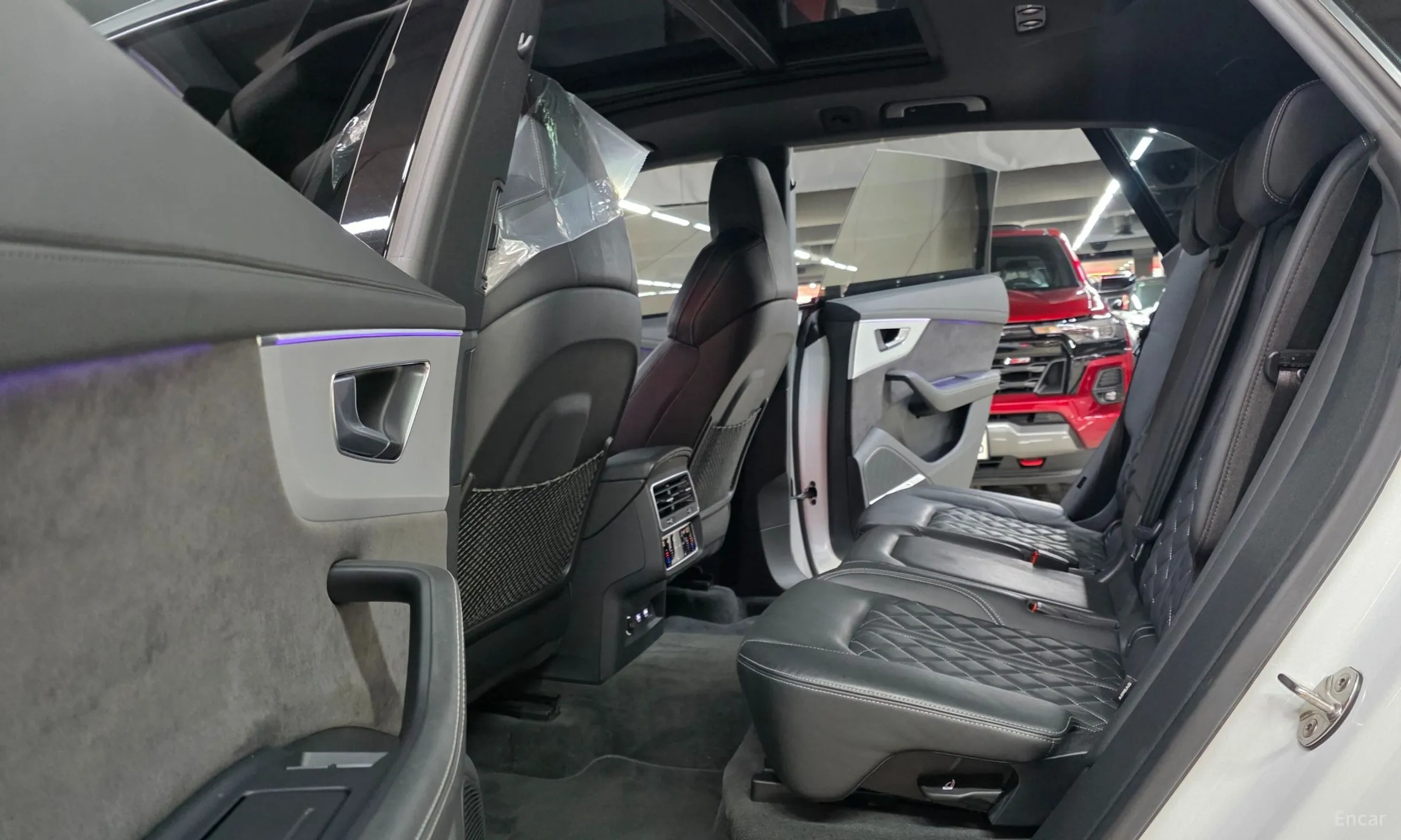 Audi Q8 (4M) превью 12