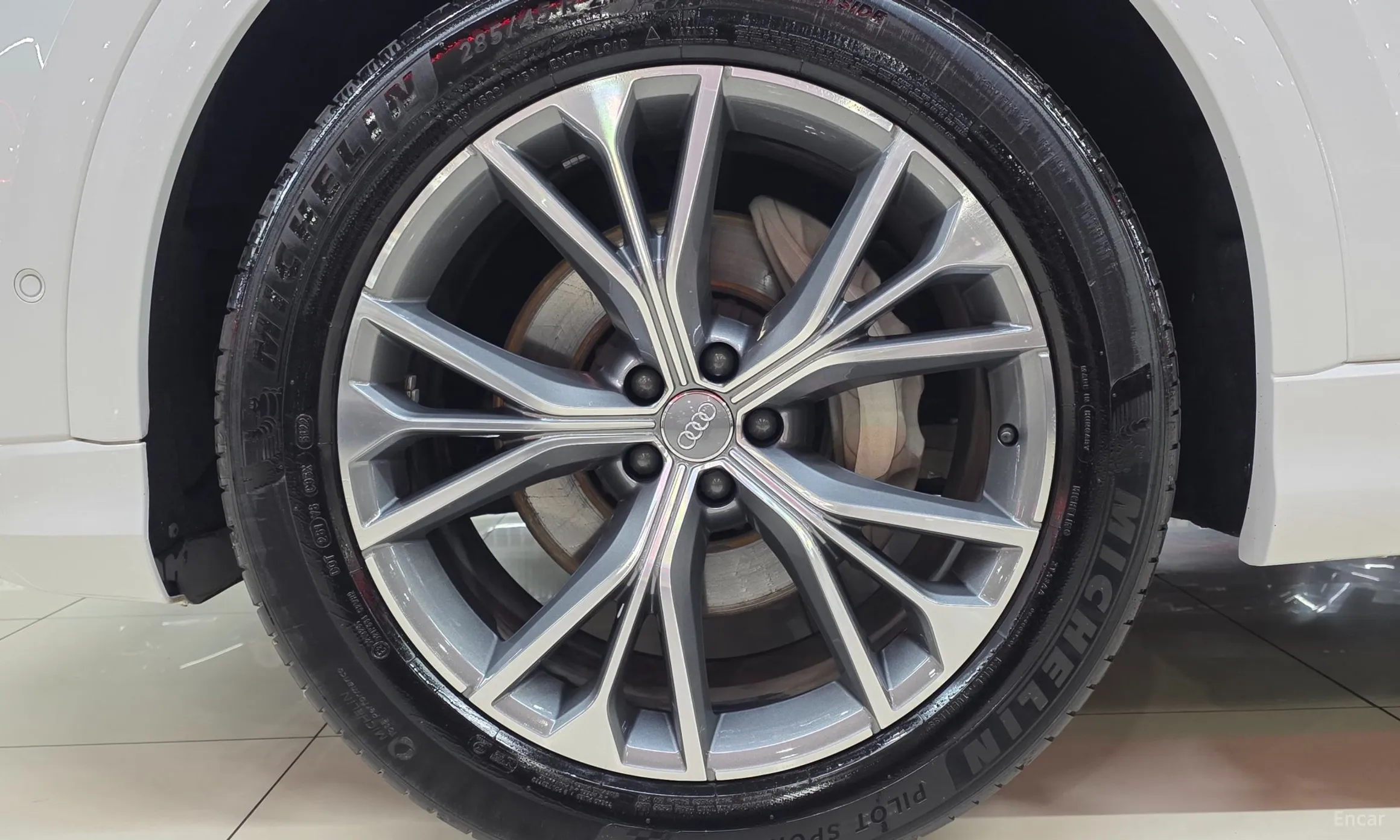 Audi Q8 (4M) превью 20