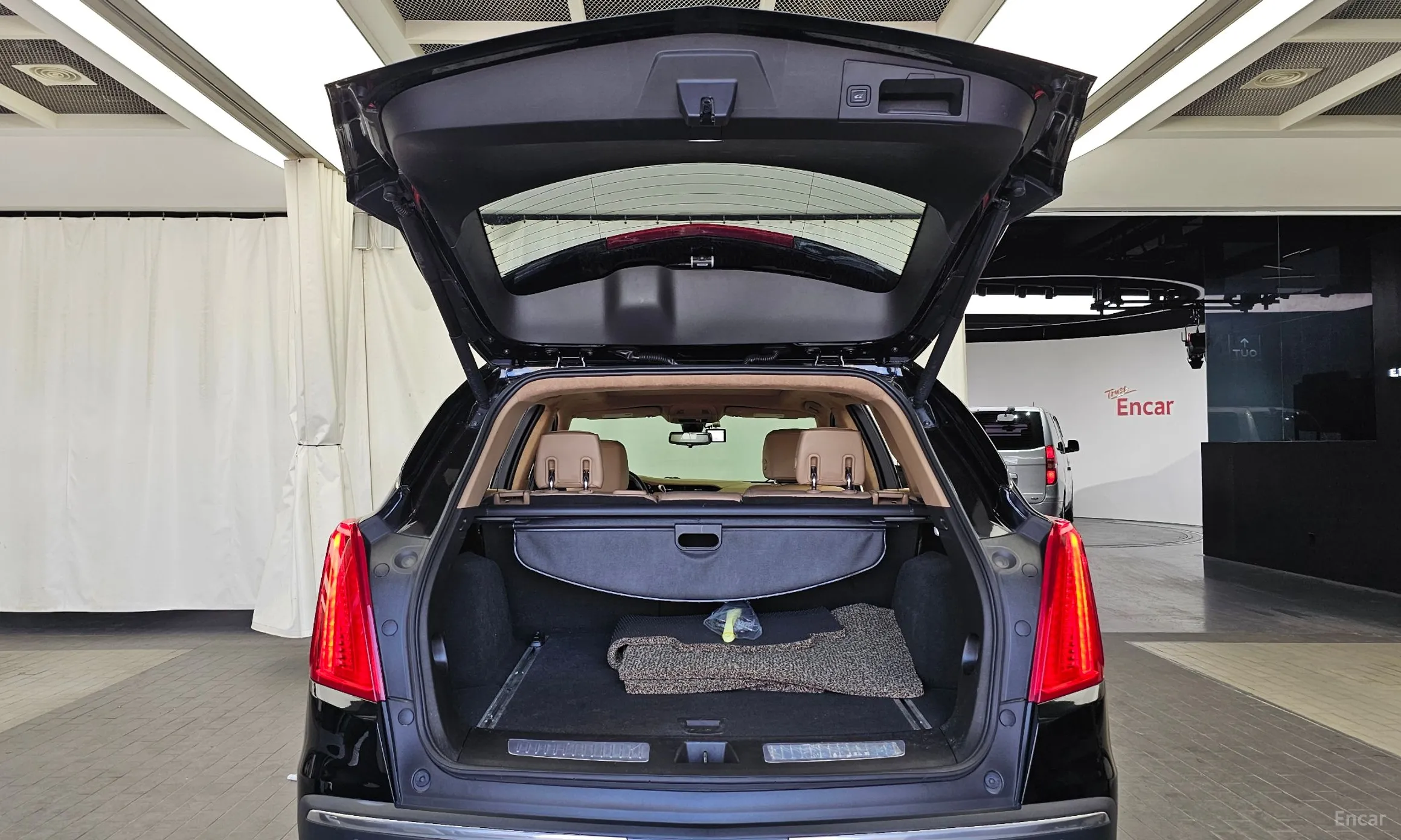Cadillac XT5 превью 20