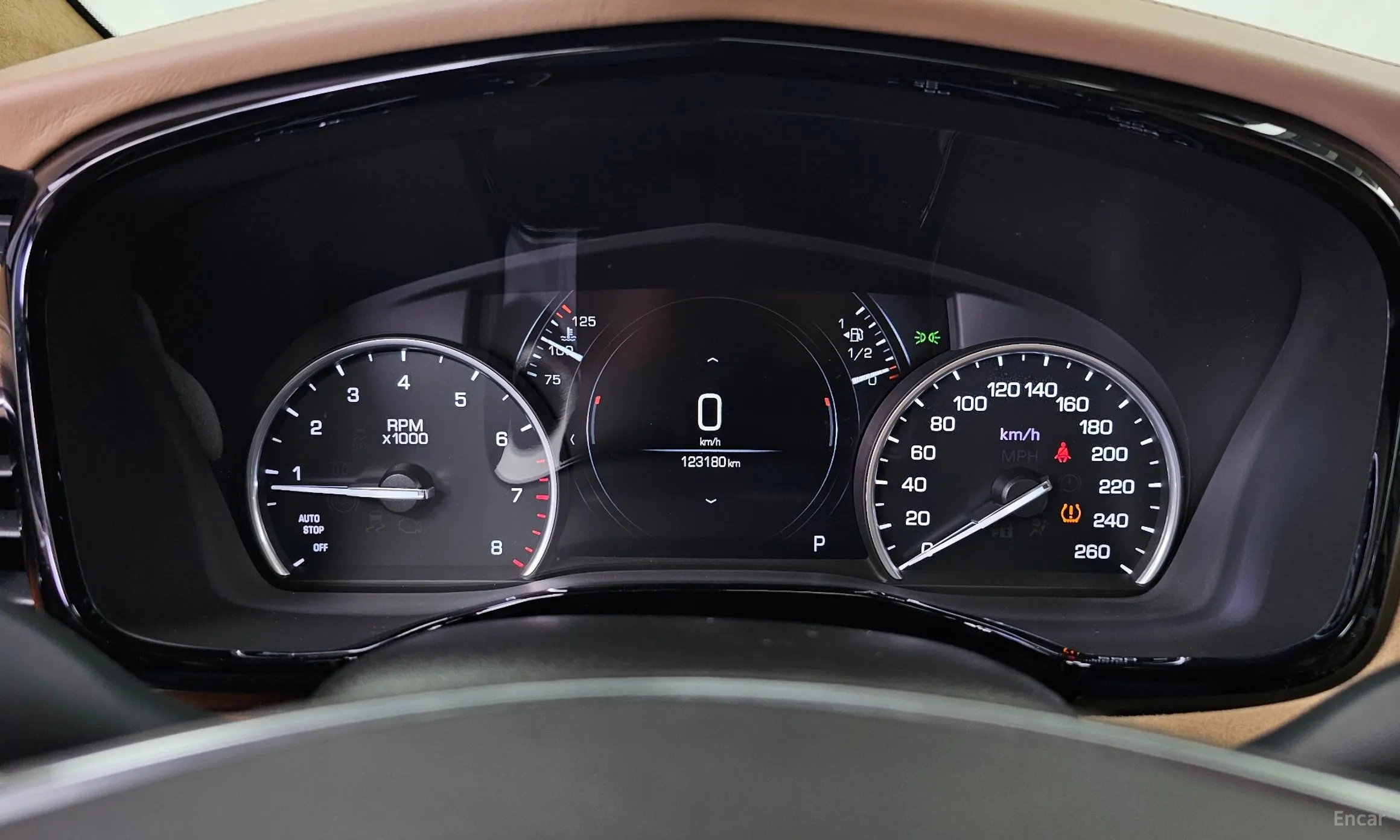 Cadillac XT5 превью 8