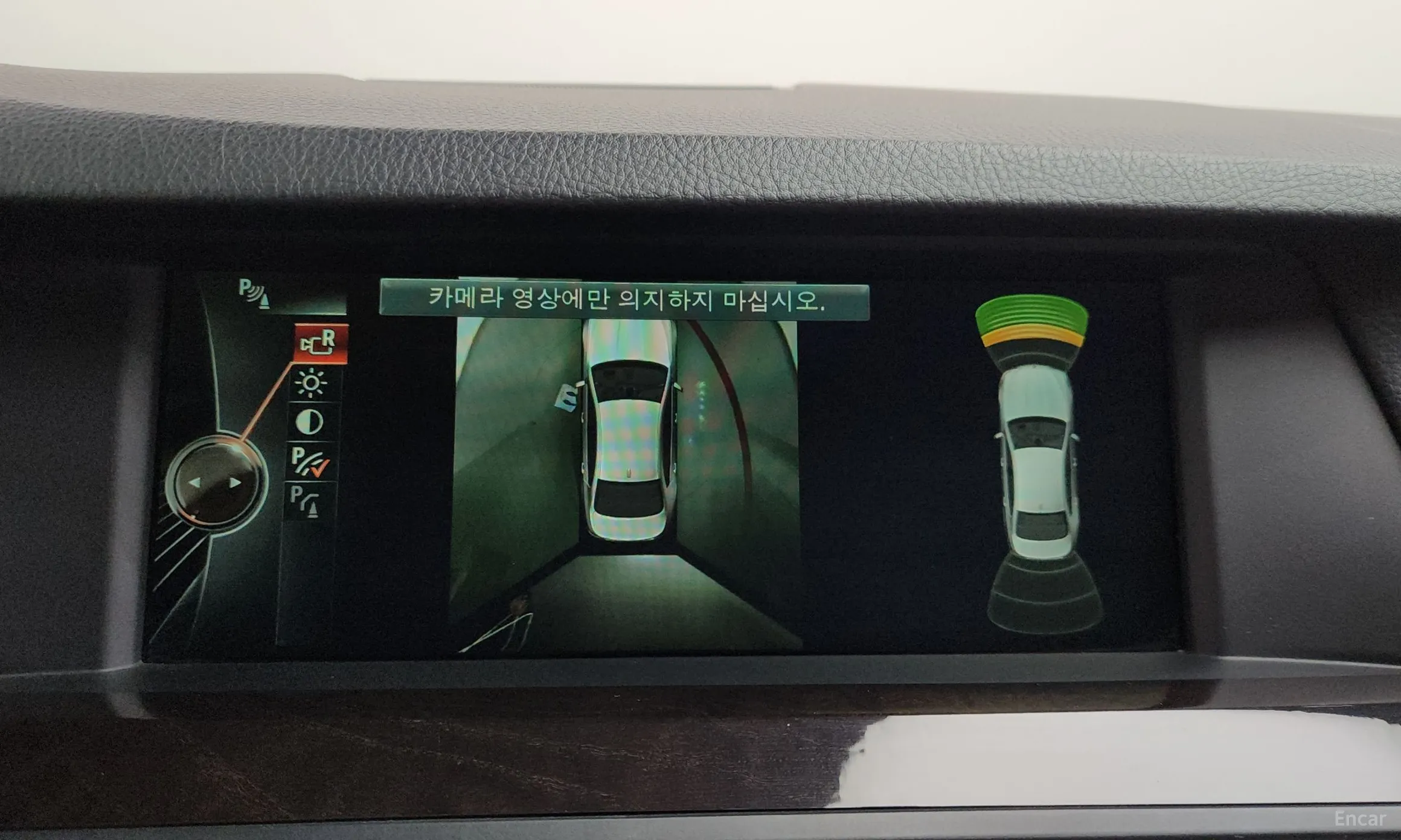 BMW 5 Series (F10) превью 14