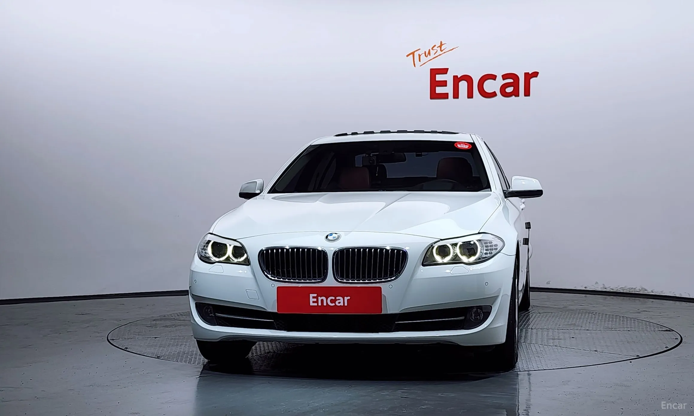 BMW 5 Series (F10) превью 3