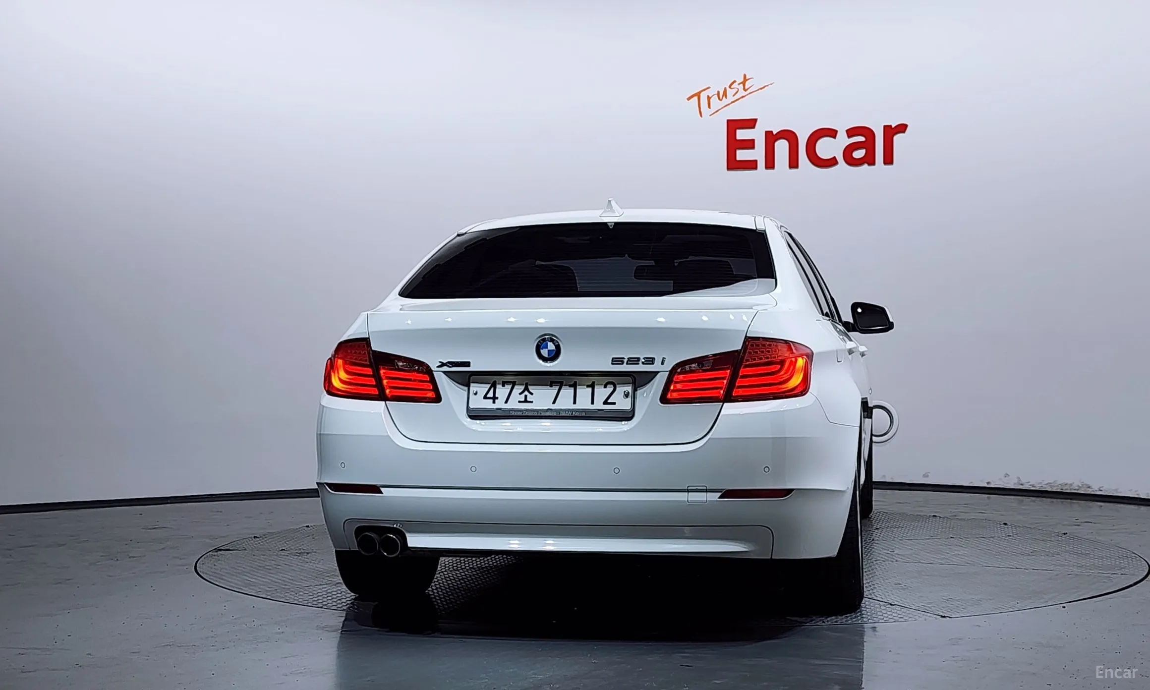 BMW 5 Series (F10) превью 4
