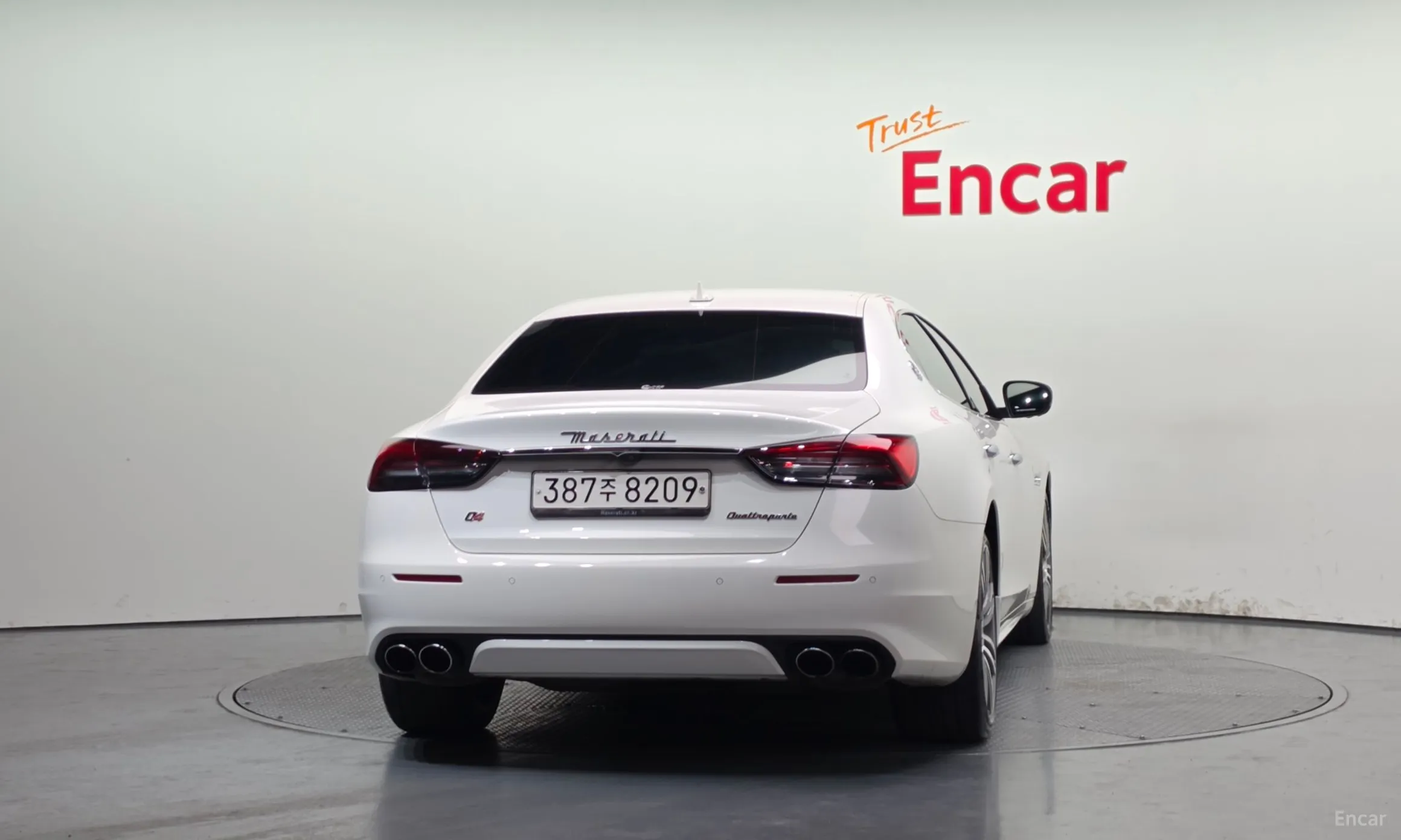 Maserati Quattroporte превью 4