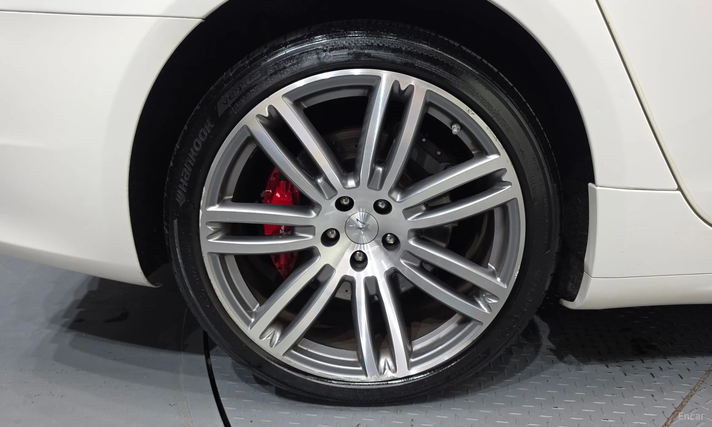 Maserati Quattroporte превью 5
