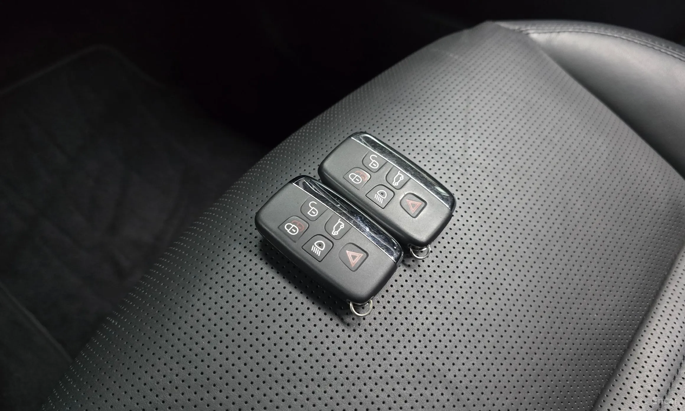 Land Rover Discovery Sports превью 15