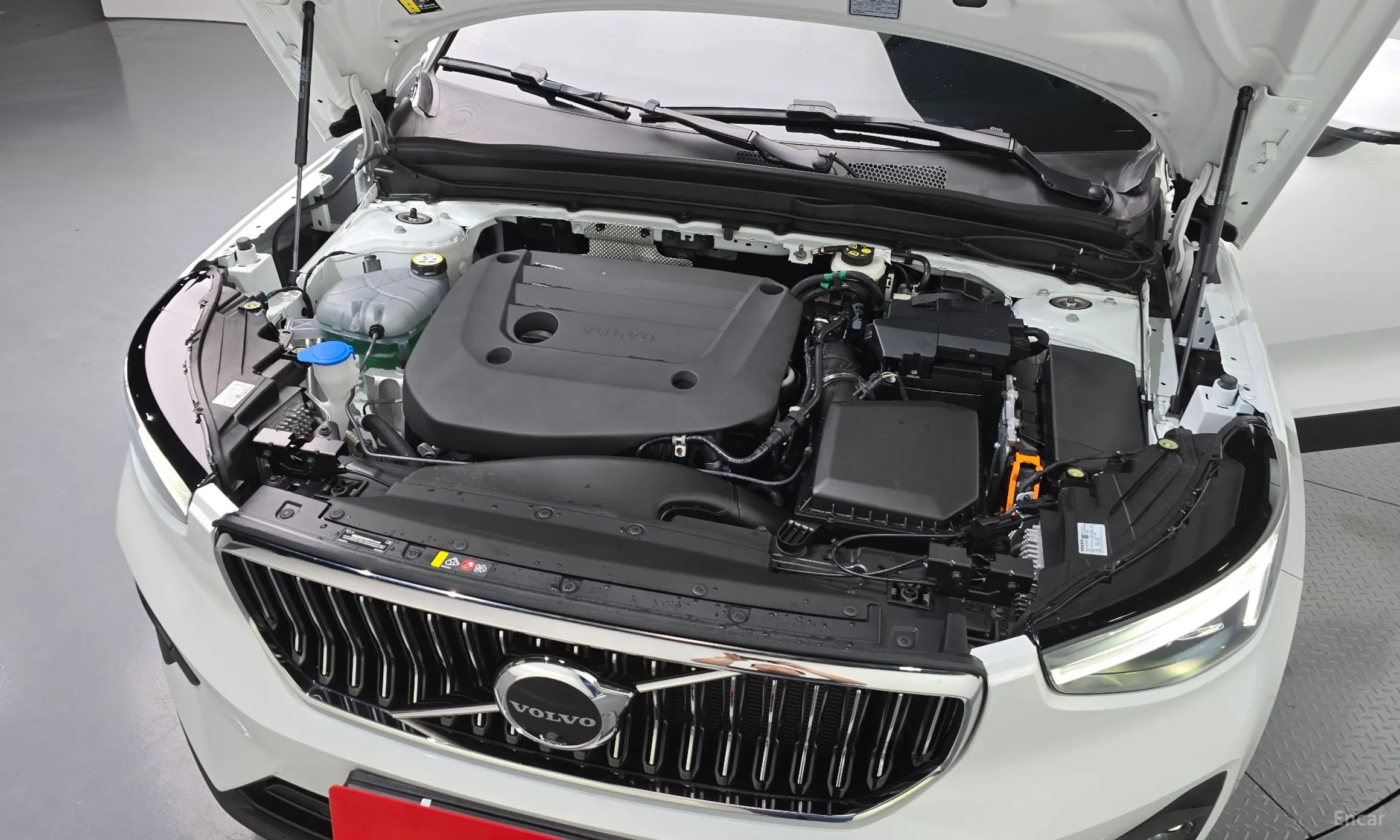 Volvo XC40 превью 6